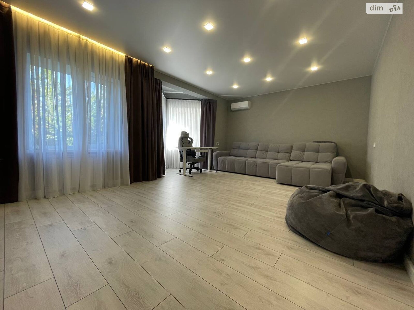 Продажа трехкомнатной квартиры в Белой Церкви, на бул. Александрийский 99, район Вокзальная фото 1