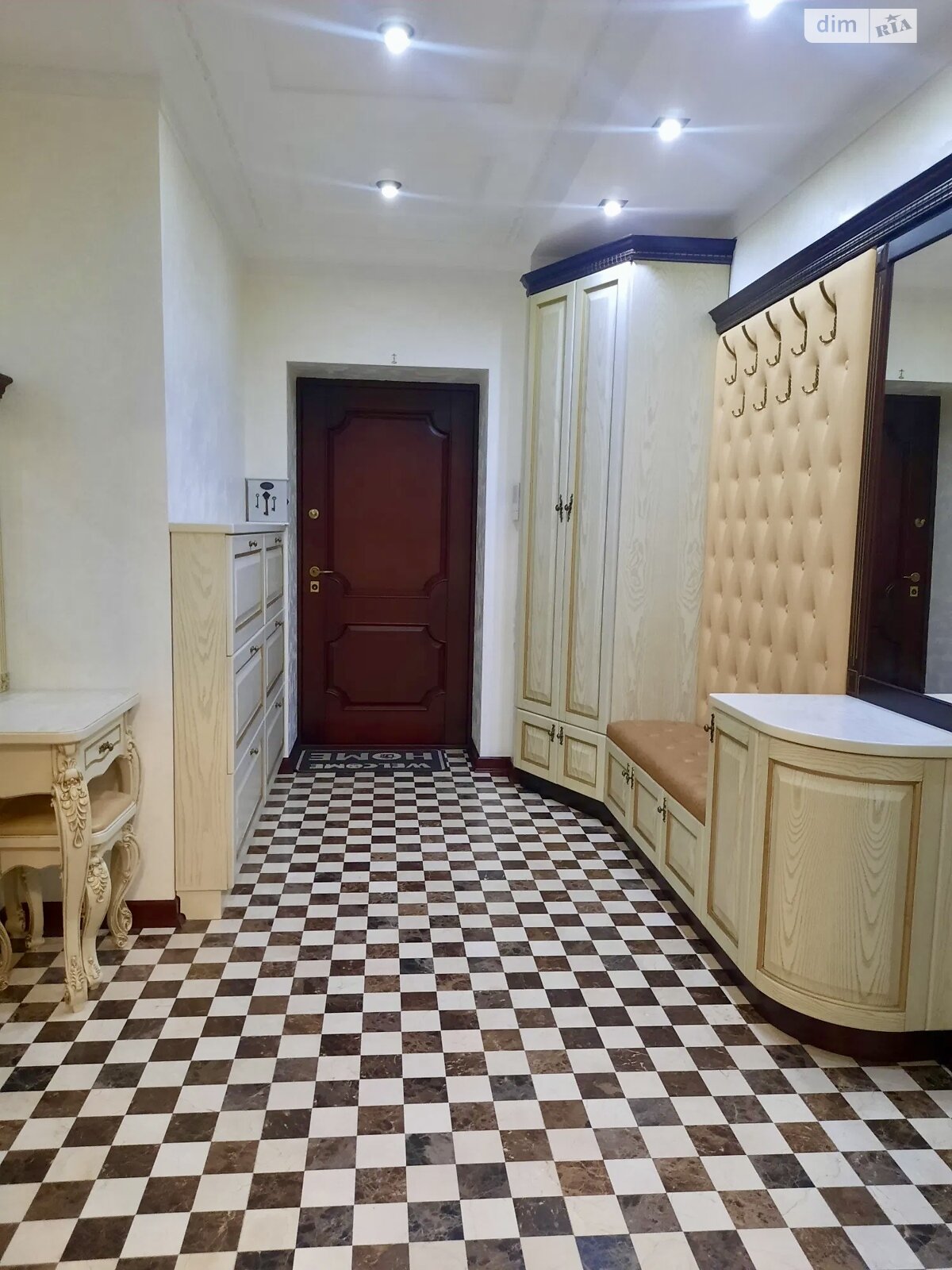 Продаж трикімнатної квартири в Білій Церкві, на вул. Фастівська 2Б, район Вокзальна фото 1 Продаж трикімнатної квартири в Білій Церкві, на вул. Фастівська 2Б, район Вокзальна фото 1