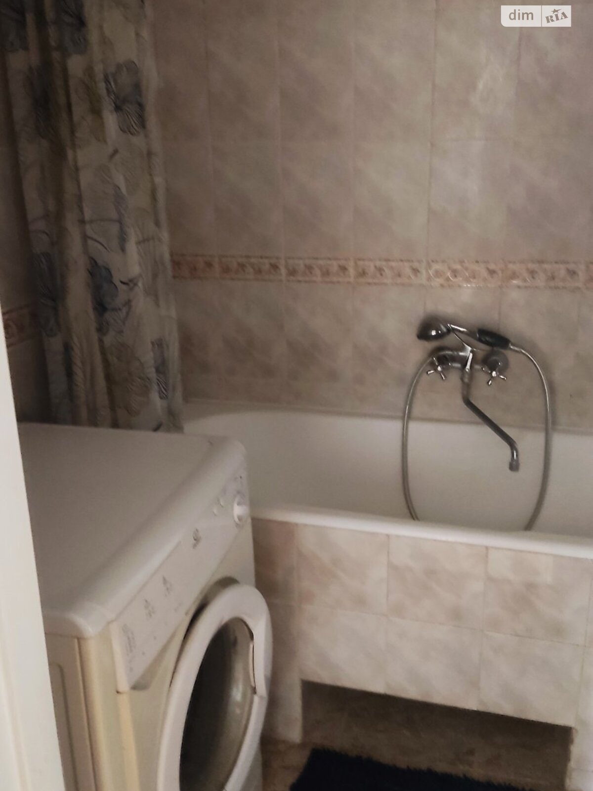 Продаж чотирикімнатної квартири в Білій Церкві, на вул. Фастівська 1, район Вокзальна фото 1 Продаж чотирикімнатної квартири в Білій Церкві, на вул. Фастівська 1, район Вокзальна фото 1