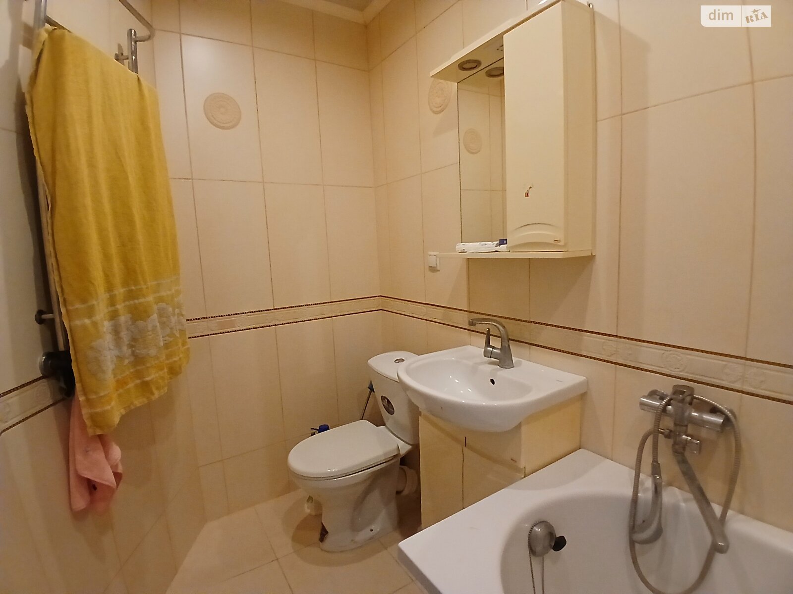 Продажа двухкомнатной квартиры в Белогородке, на ул. Школьная 79, кв. 18, фото 1 Продажа двухкомнатной квартиры в Белогородке, на ул. Школьная 79, кв. 18, фото 1