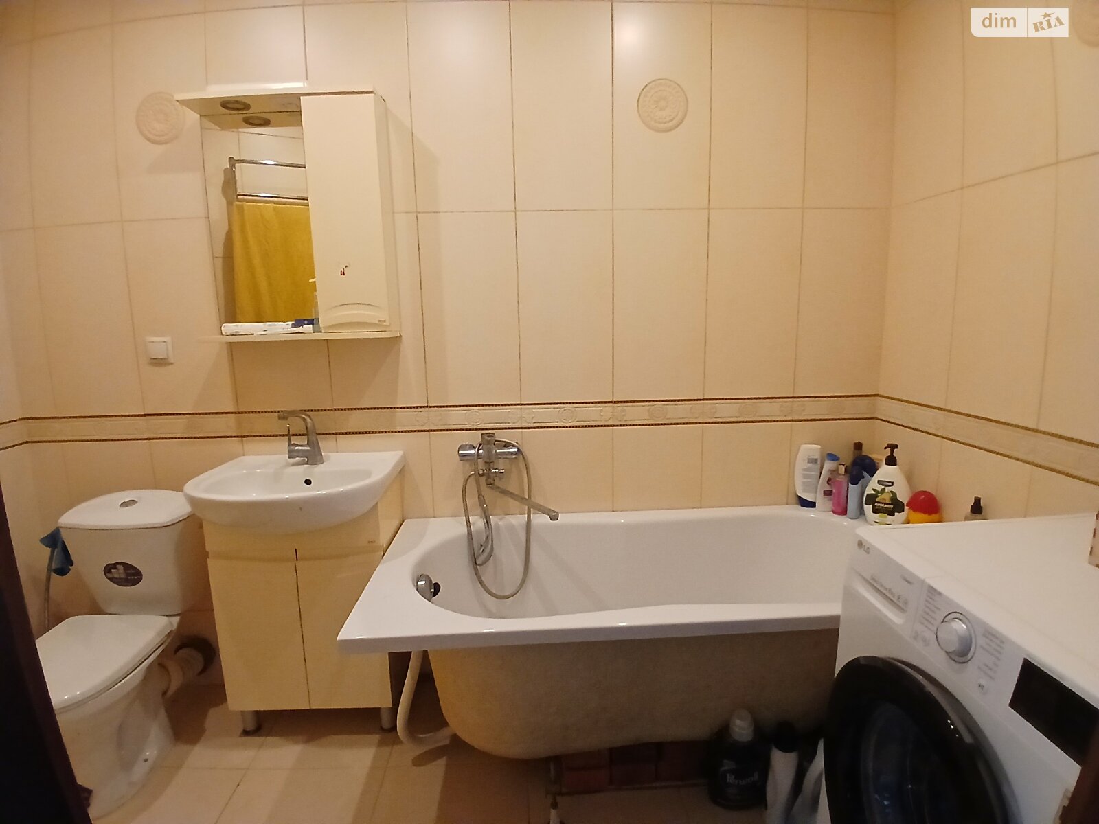 Продажа двухкомнатной квартиры в Белогородке, на ул. Школьная 79, кв. 18, фото 1 Продажа двухкомнатной квартиры в Белогородке, на ул. Школьная 79, кв. 18, фото 1