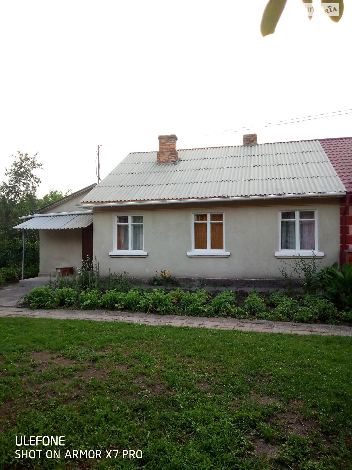 Продажа трехкомнатной квартиры в Белокринице, на ул. Военная, фото 1 Продажа трехкомнатной квартиры в Белокринице, на ул. Военная, фото 1