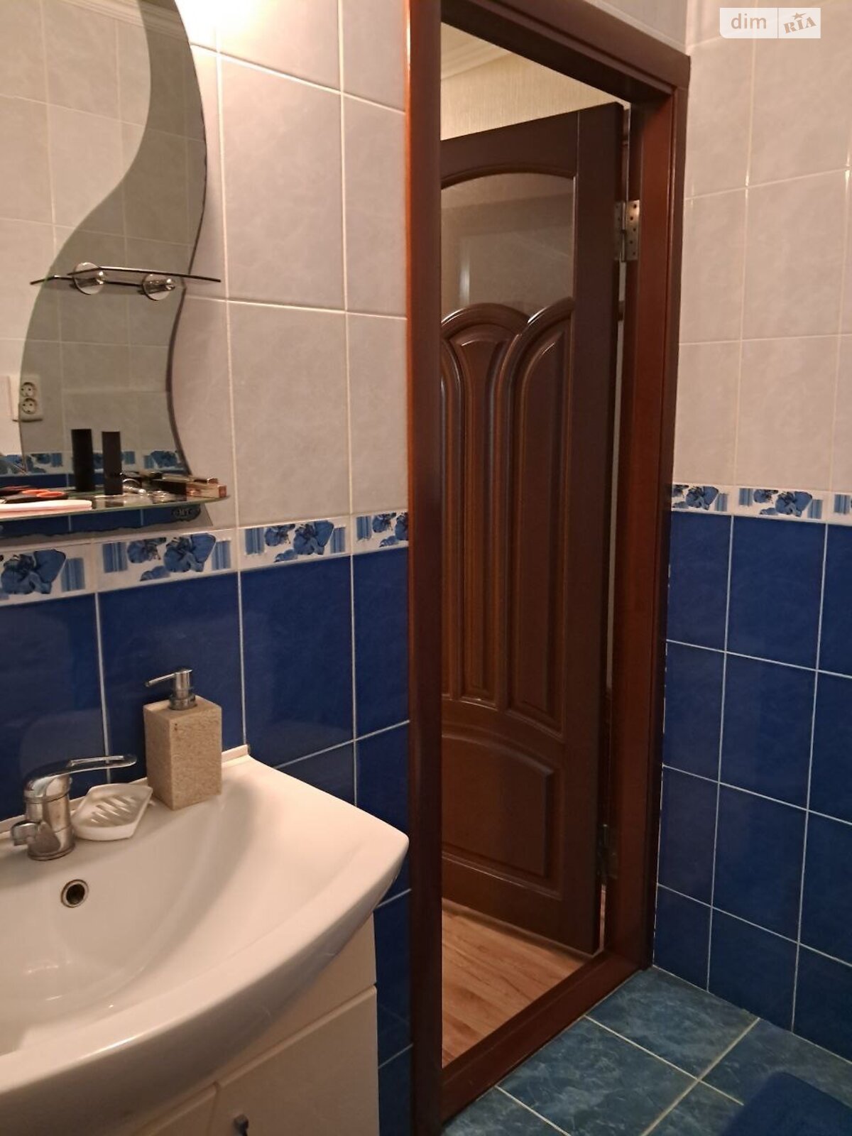 Продажа трехкомнатной квартиры в Бердичеве, на ул. Лилии Карастояновой (Гетмана Мазепы) 29, фото 1 Продажа трехкомнатной квартиры в Бердичеве, на ул. Лилии Карастояновой (Гетмана Мазепы) 29, фото 1