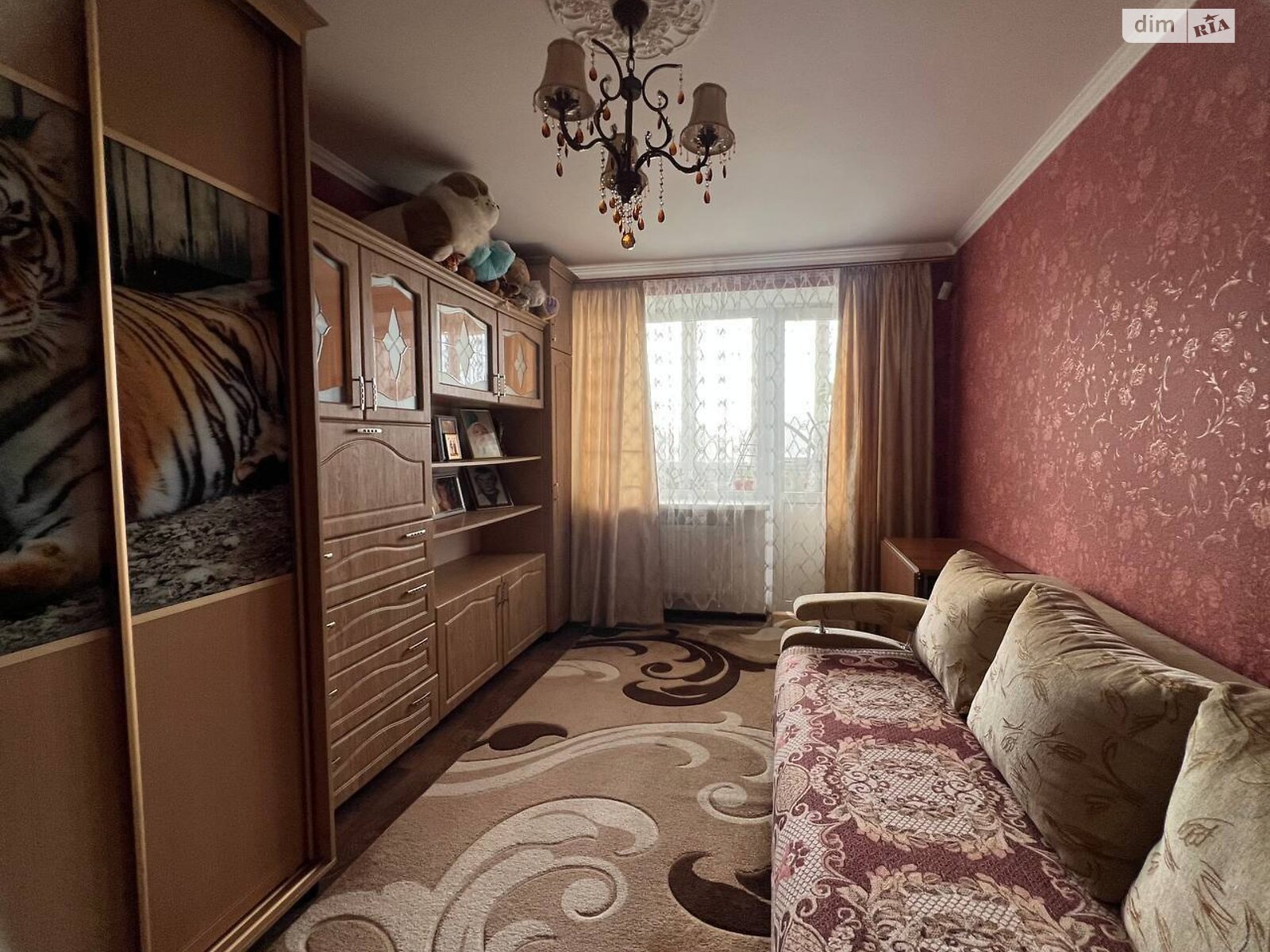 Продажа трехкомнатной квартиры в Бердичеве, на ул. Низгорецкая, фото 1 Продажа трехкомнатной квартиры в Бердичеве, на ул. Низгорецкая, фото 1