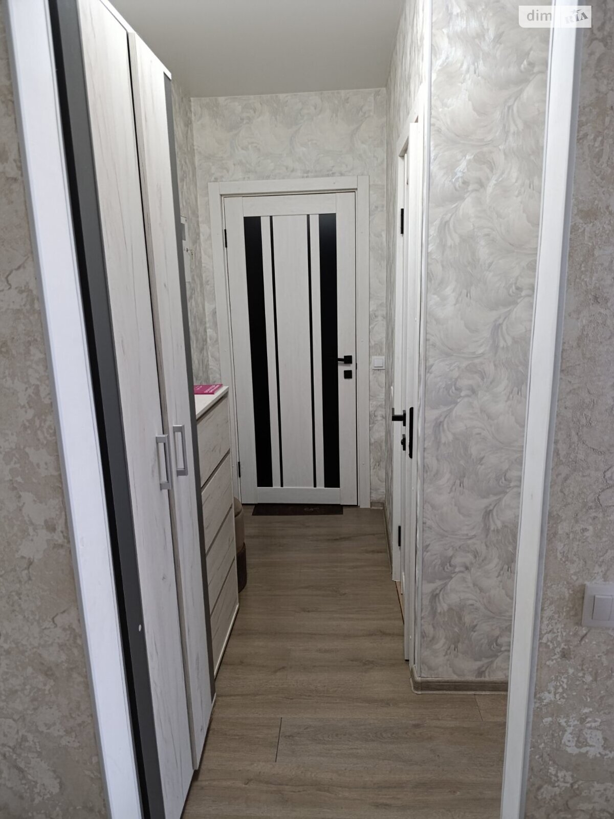 Продажа трехкомнатной квартиры в Бердичеве, на пл. Соборная 20, фото 1 Продажа трехкомнатной квартиры в Бердичеве, на пл. Соборная 20, фото 1