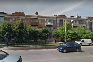 Продажа трехкомнатной квартиры в Бердичеве, на Європейська 20, район Центр фото 2
