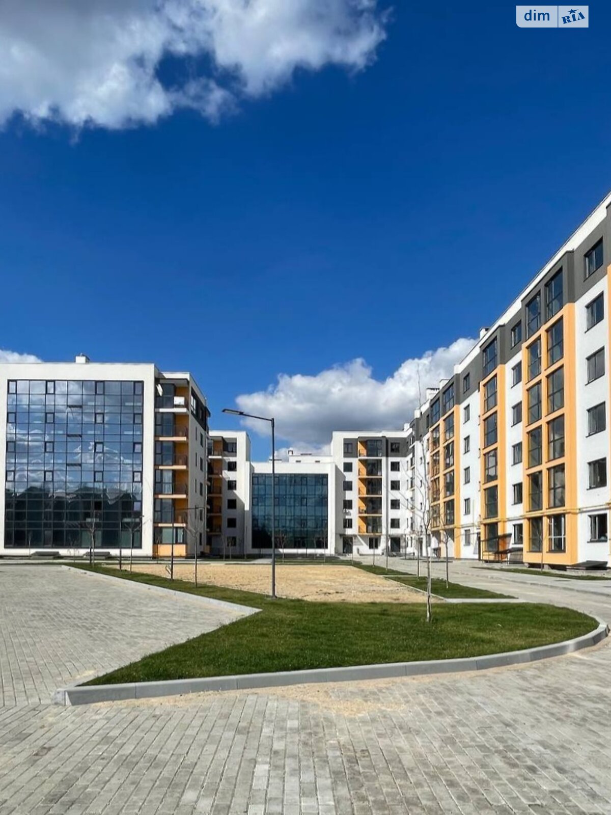 Продаж двокімнатної квартири в Березині, на вул. Райдужна 101, фото 1 Продаж двокімнатної квартири в Березині, на вул. Райдужна 101, фото 1