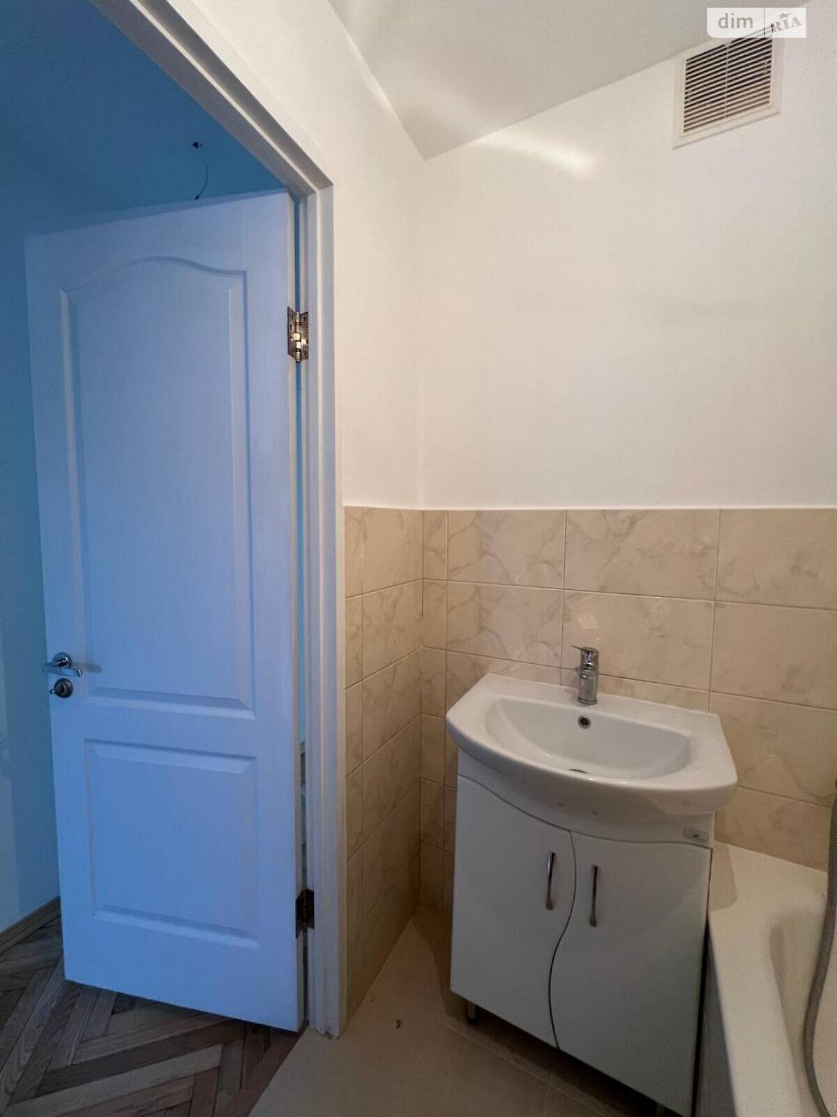 Продажа трехкомнатной квартиры в Бобрке, на ул. Галицкая 125, фото 1