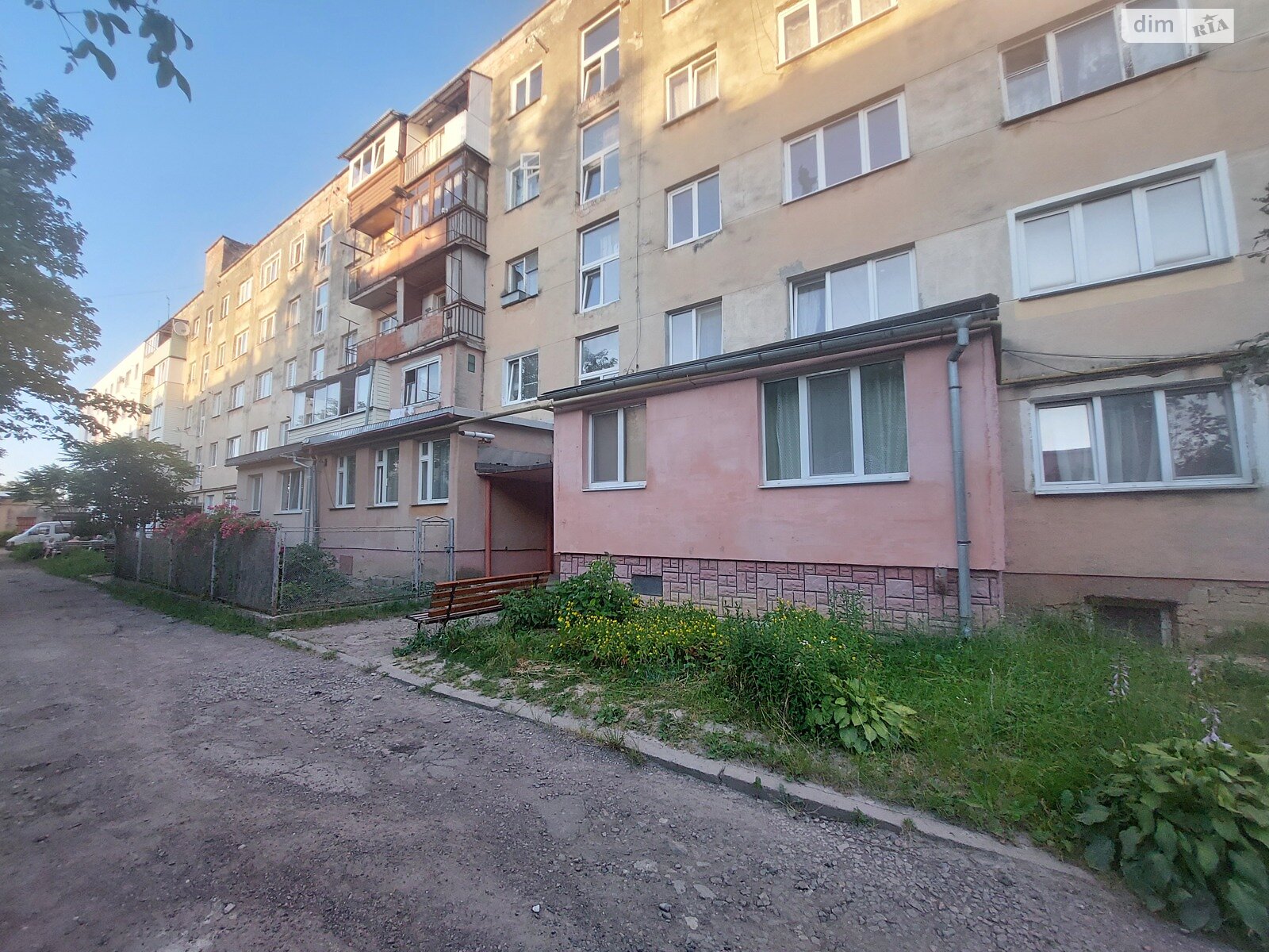 Продаж двокімнатної квартири в Бориславі, на вул. Довженка, район Борислав фото 1 Продаж двокімнатної квартири в Бориславі, на вул. Довженка, район Борислав фото 1