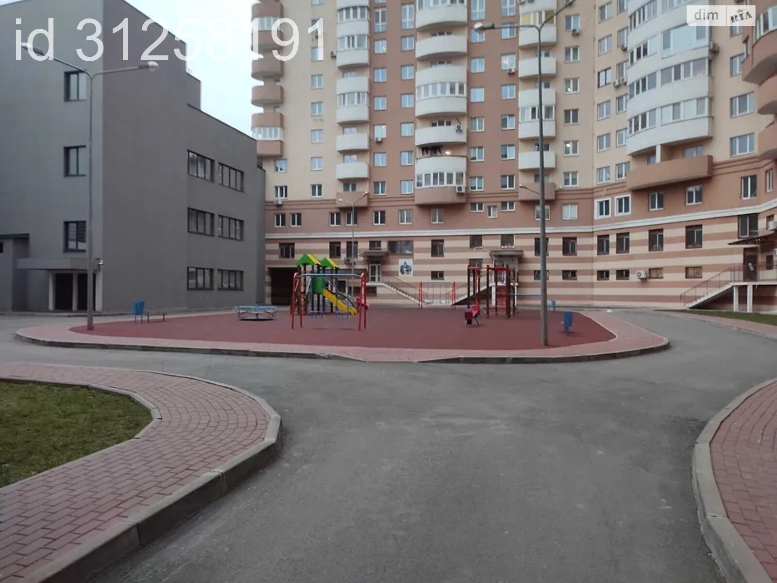Продажа трехкомнатной квартиры в Борисполе, на ул. Киевский шлях 95, район Борисполь фото 1