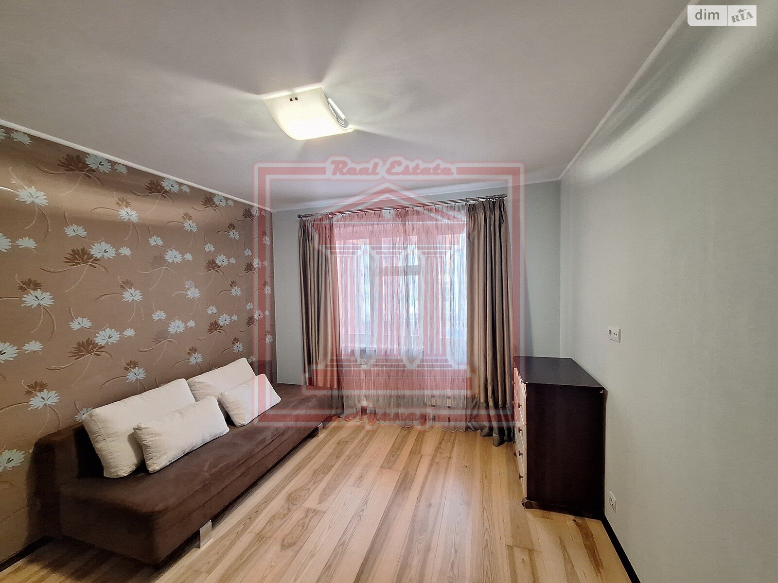 Продаж двокімнатної квартири в Борисполі, на вул. Володимира Момота 42, район Бориспіль фото 1 Продаж двокімнатної квартири в Борисполі, на вул. Володимира Момота 42, район Бориспіль фото 1