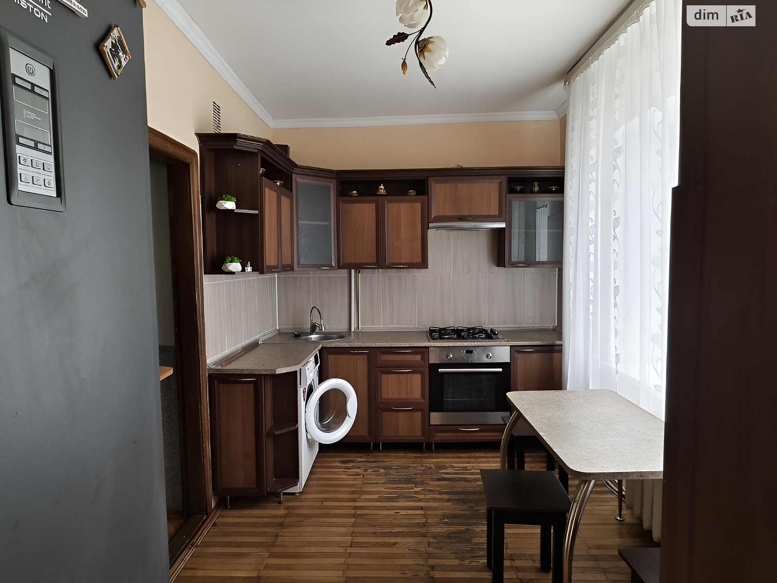 Продажа трехкомнатной квартиры в Бродах, на ул. Конюшковская 30, фото 1 Продажа трехкомнатной квартиры в Бродах, на ул. Конюшковская 30, фото 1