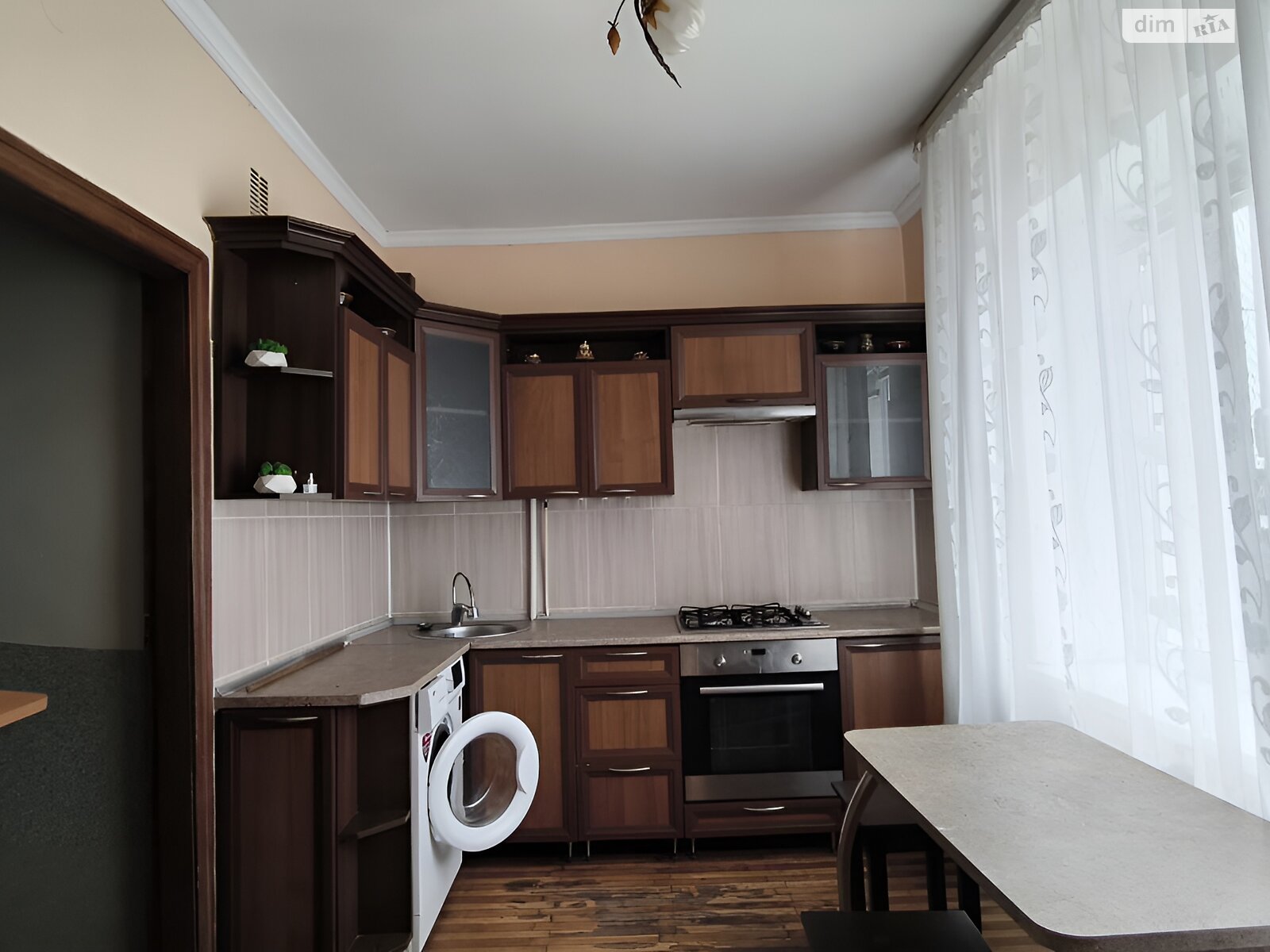 Продажа трехкомнатной квартиры в Бродах, на ул. Конюшковская 30, фото 1 Продажа трехкомнатной квартиры в Бродах, на ул. Конюшковская 30, фото 1