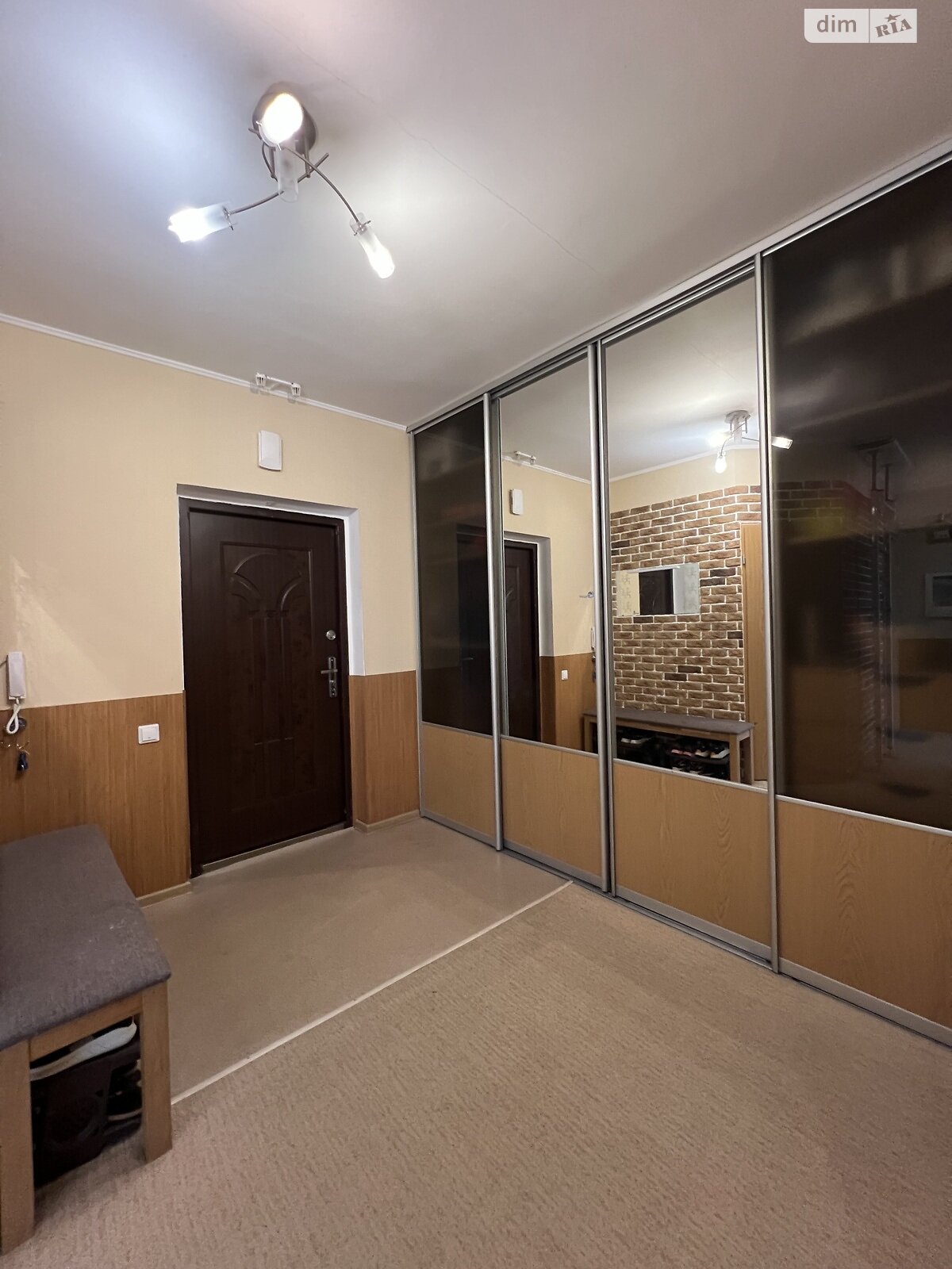 Продажа трехкомнатной квартиры в Броварах, на ул. Аркадия Голуба 1В, район Бровары фото 1 Продажа трехкомнатной квартиры в Броварах, на ул. Аркадия Голуба 1В, район Бровары фото 1