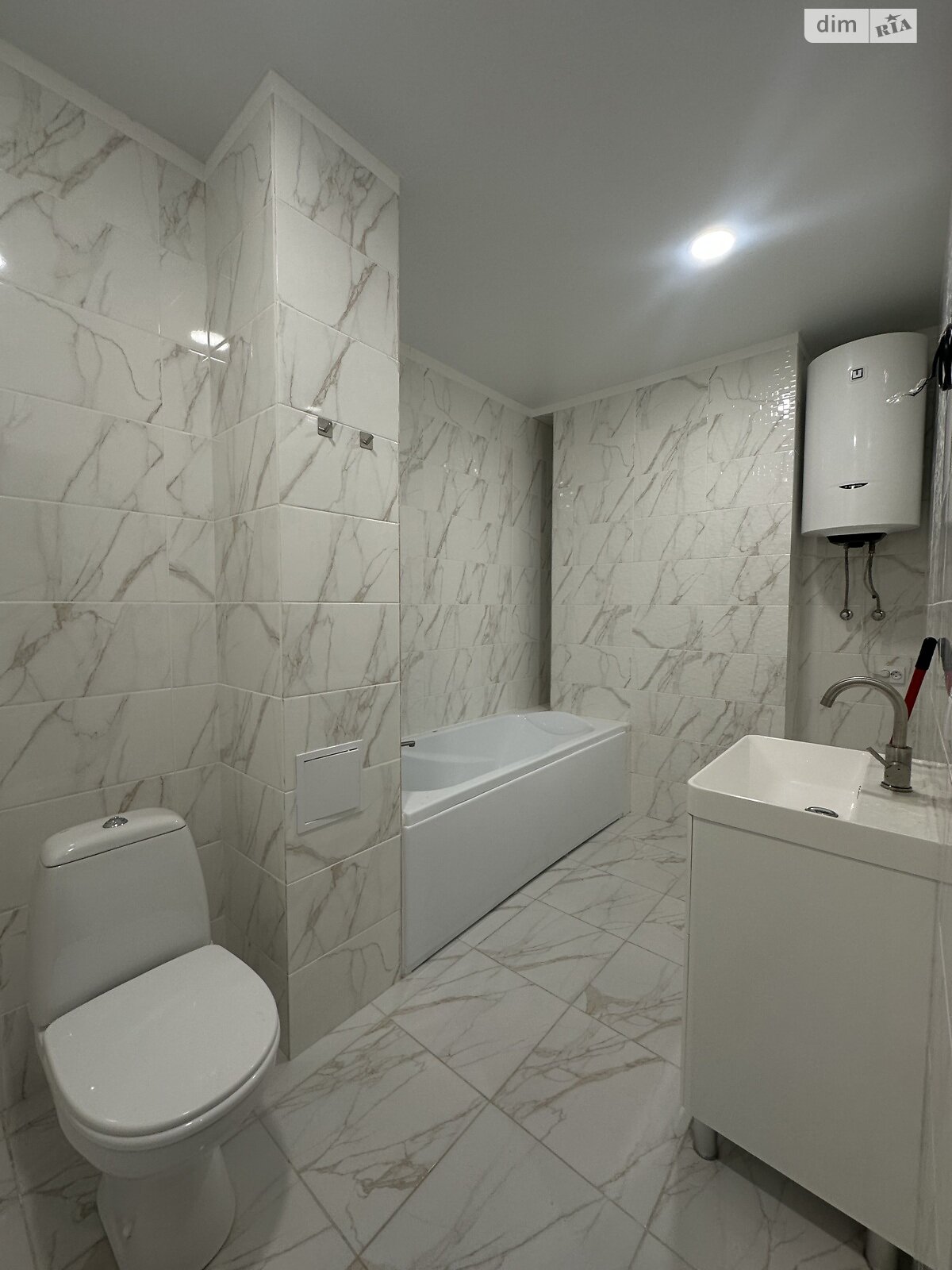 Продажа двухкомнатной квартиры в Броварах, на ул. Киевская 249, район Бровары фото 1