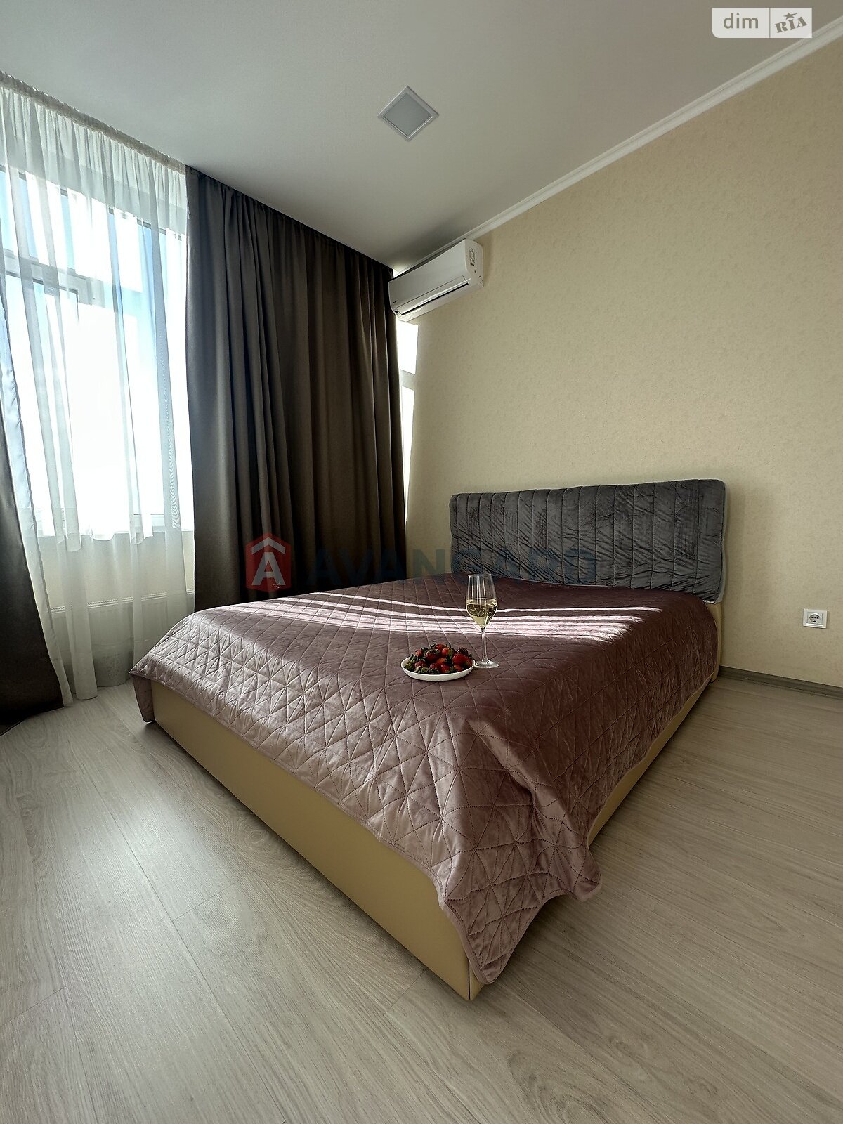 Продаж двокімнатної квартири в Броварах, на вул. В'ячеслава Чорновола 11, район Бровари фото 1 Продаж двокімнатної квартири в Броварах, на вул. В'ячеслава Чорновола 11, район Бровари фото 1