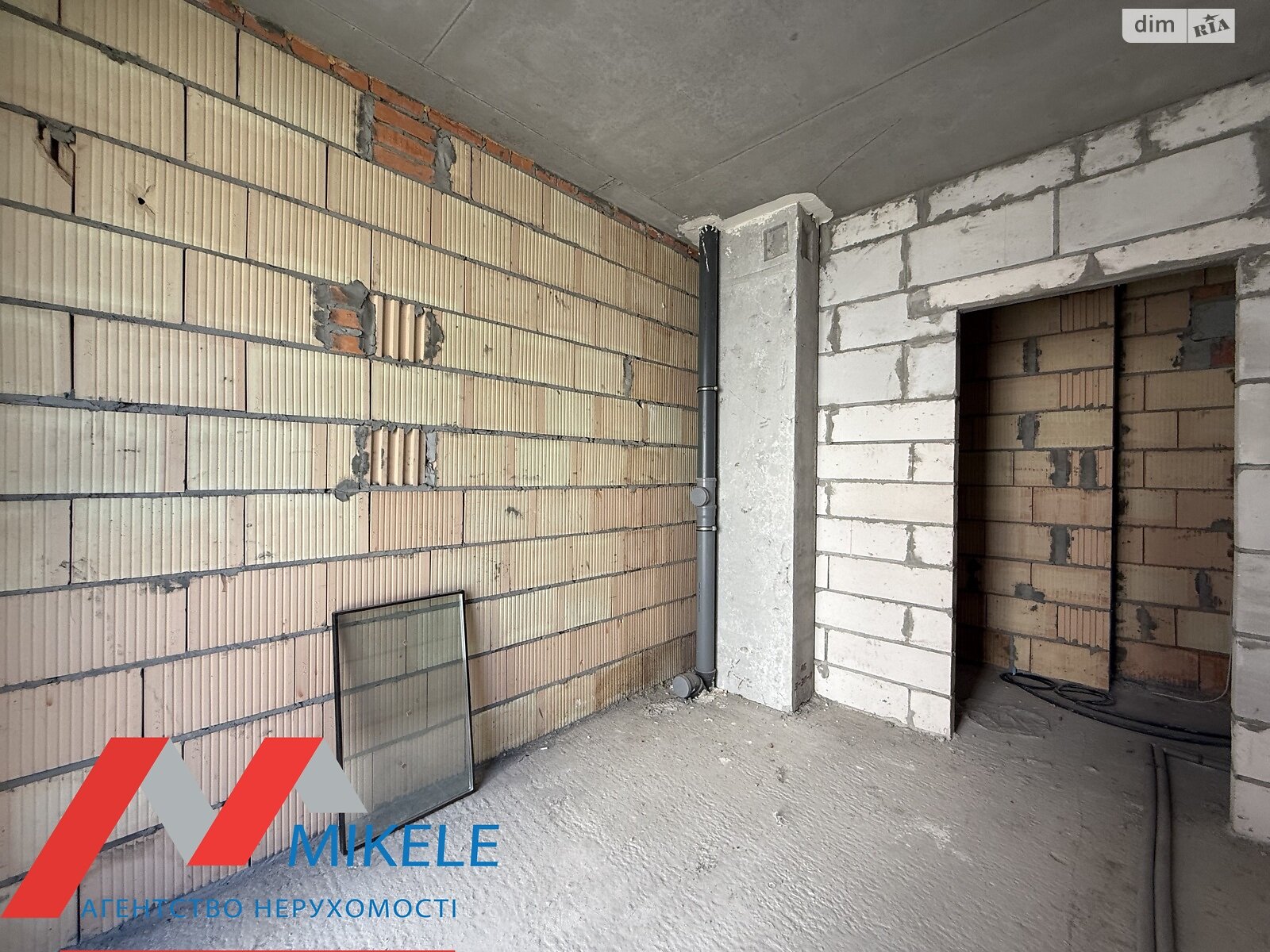 Продажа двухкомнатной квартиры в Броварах, на ул. Героев Крут 12 корпус 3, фото 1 Продажа двухкомнатной квартиры в Броварах, на ул. Героев Крут 12 корпус 3, фото 1