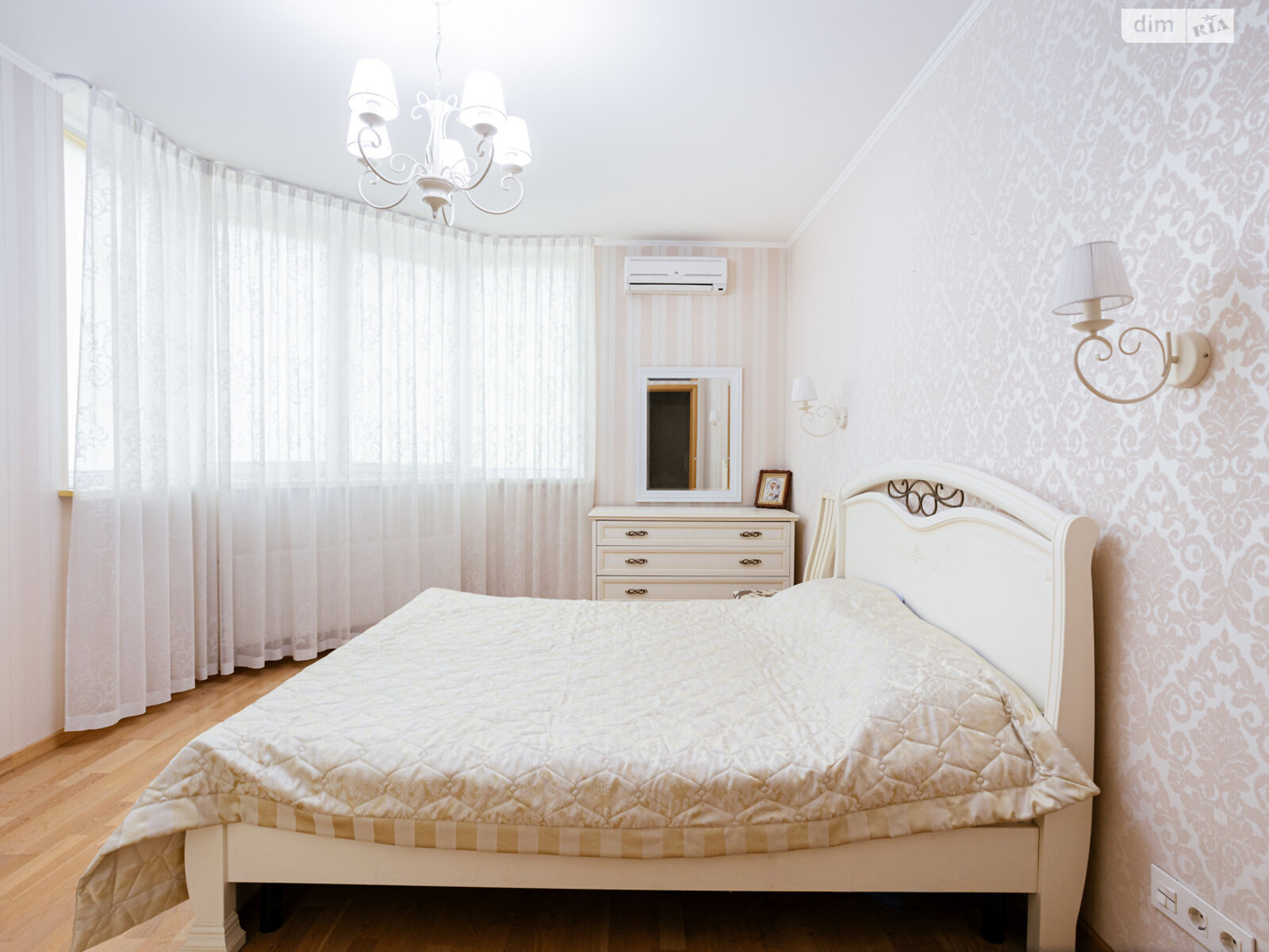 Продажа двухкомнатной квартиры в Броварах, на ул. Симоненко 2А, район Интернат фото 1 Продажа двухкомнатной квартиры в Броварах, на ул. Симоненко 2А, район Интернат фото 1