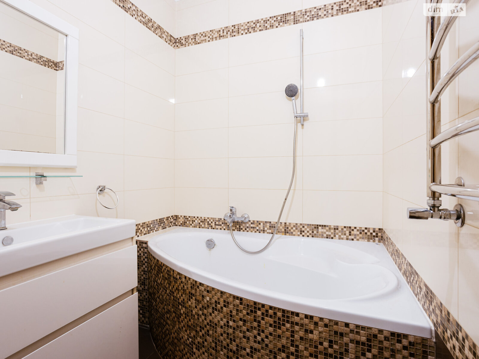 Продажа двухкомнатной квартиры в Броварах, на ул. Симоненко 2А, район Интернат фото 1 Продажа двухкомнатной квартиры в Броварах, на ул. Симоненко 2А, район Интернат фото 1