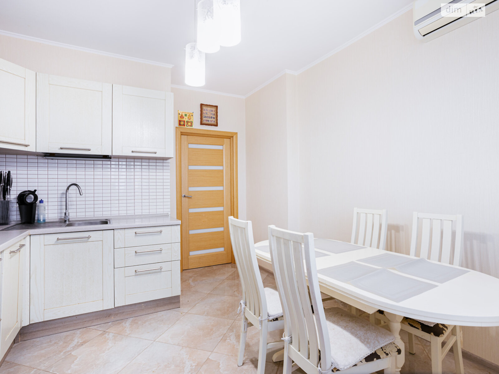 Продажа двухкомнатной квартиры в Броварах, на ул. Симоненко 2А, район Интернат фото 1 Продажа двухкомнатной квартиры в Броварах, на ул. Симоненко 2А, район Интернат фото 1