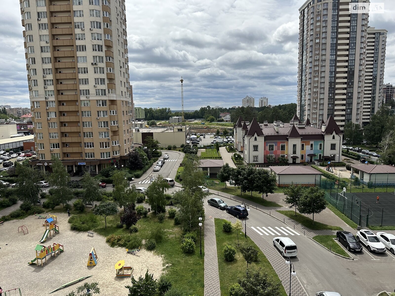 Продажа трехкомнатной квартиры в Броварах, на ул. Киевская 245, фото 1 Продажа трехкомнатной квартиры в Броварах, на ул. Киевская 245, фото 1