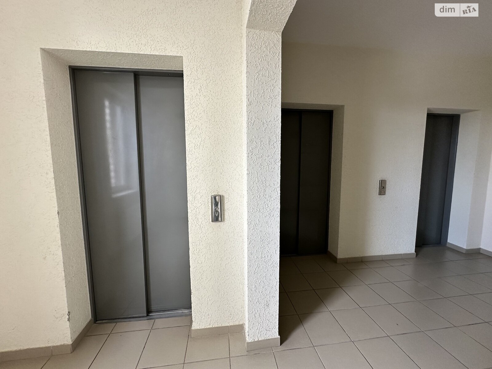 Продажа трехкомнатной квартиры в Броварах, на ул. Киевская 245, фото 1 Продажа трехкомнатной квартиры в Броварах, на ул. Киевская 245, фото 1