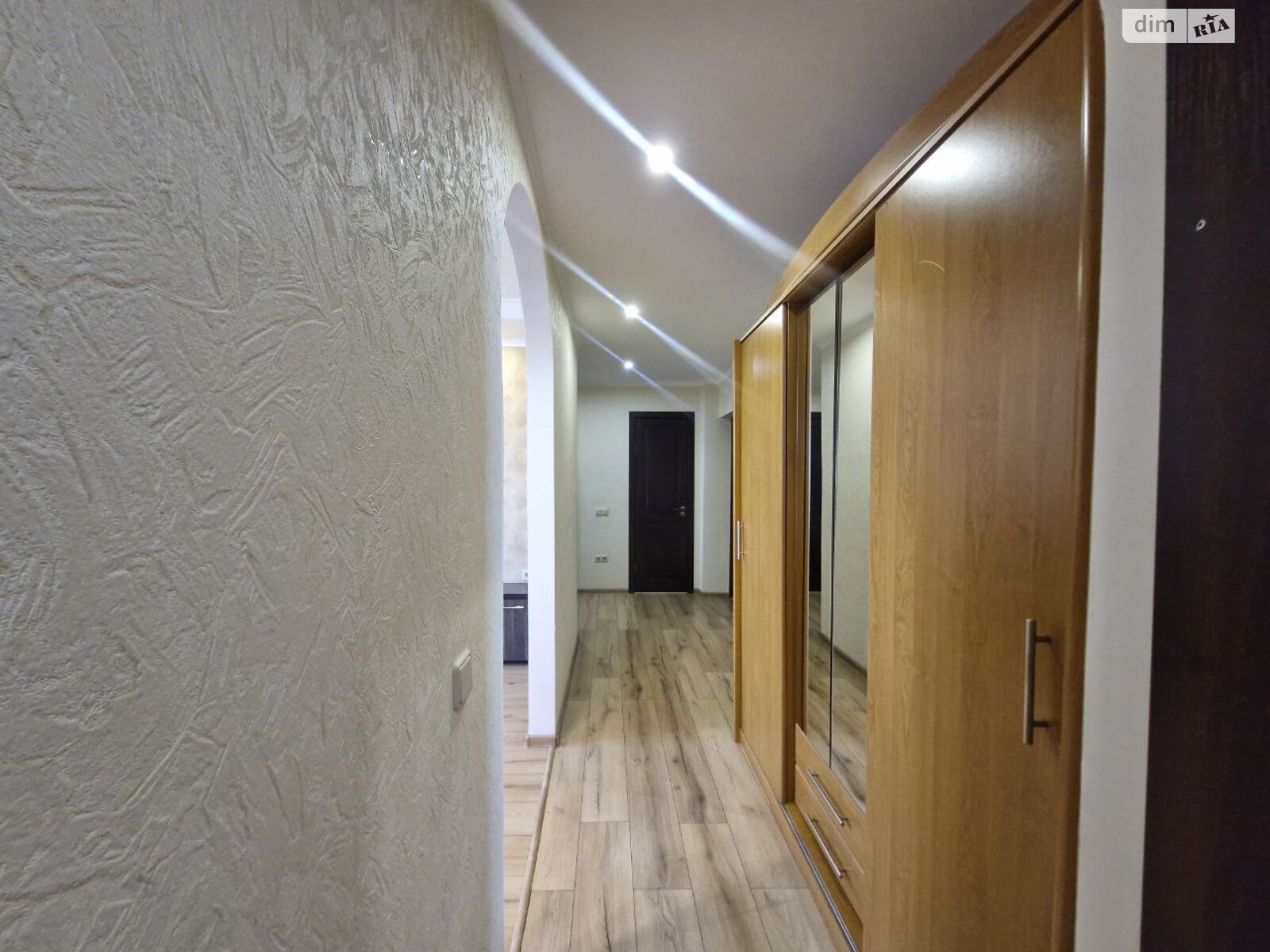 Продажа трехкомнатной квартиры в Броварах, на ул. Марии Лагуновой 4, фото 1 Продажа трехкомнатной квартиры в Броварах, на ул. Марии Лагуновой 4, фото 1