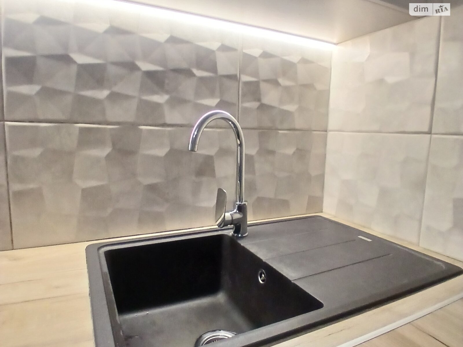 Продажа однокомнатной квартиры в Броварах, на ул. Героев Небесной Сотни 7, район Массив фото 1