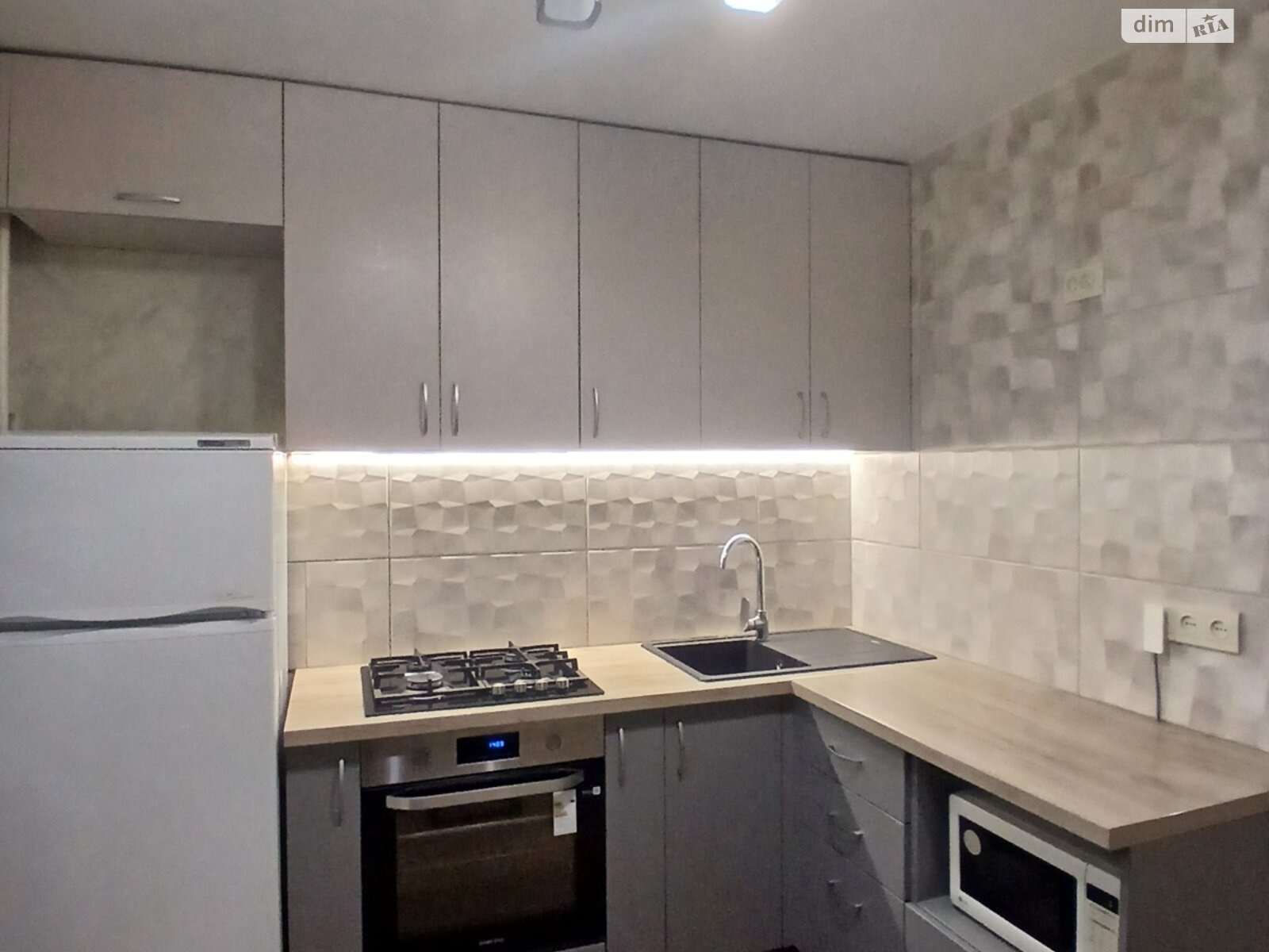 Продажа однокомнатной квартиры в Броварах, на ул. Героев Небесной Сотни 7, район Массив фото 1