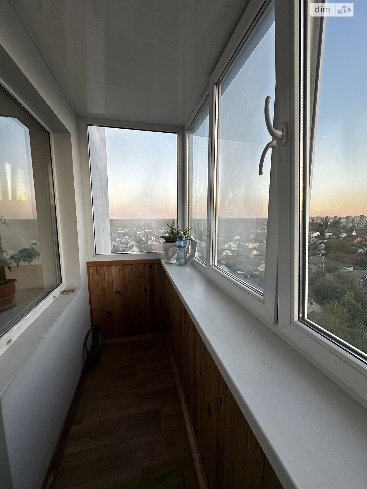 Продажа трехкомнатной квартиры в Броварах, на ул. Героев УПА 7А, район Массив фото 1 Продажа трехкомнатной квартиры в Броварах, на ул. Героев УПА 7А, район Массив фото 1