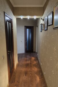 Продаж трикімнатної квартири в Броварах, на вул. Михайла Грушевського 11, район Масив фото 2