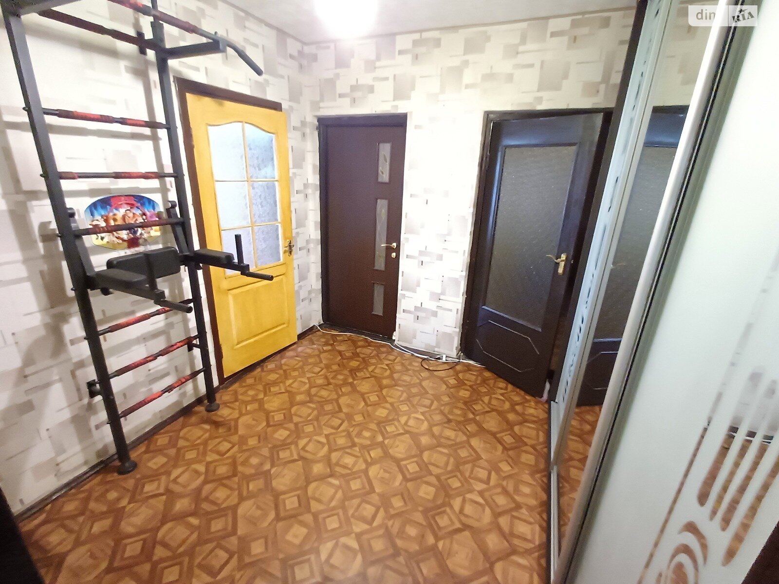 Продажа трехкомнатной квартиры в Броварах, на ул. Михаила Грушевского 17Б, район Массив фото 1 Продажа трехкомнатной квартиры в Броварах, на ул. Михаила Грушевского 17Б, район Массив фото 1