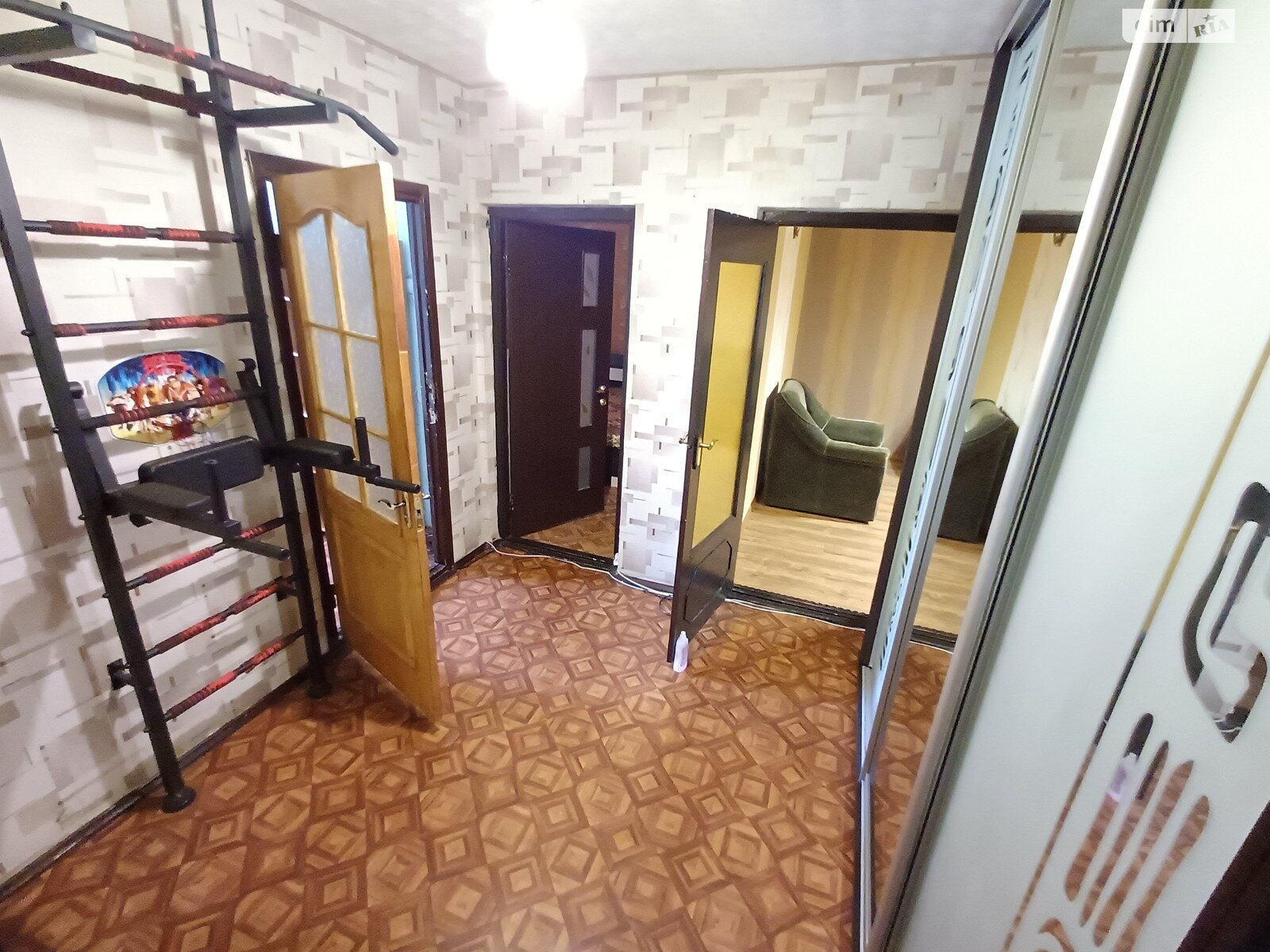 Продажа трехкомнатной квартиры в Броварах, на ул. Михаила Грушевского 17Б, район Массив фото 1 Продажа трехкомнатной квартиры в Броварах, на ул. Михаила Грушевского 17Б, район Массив фото 1