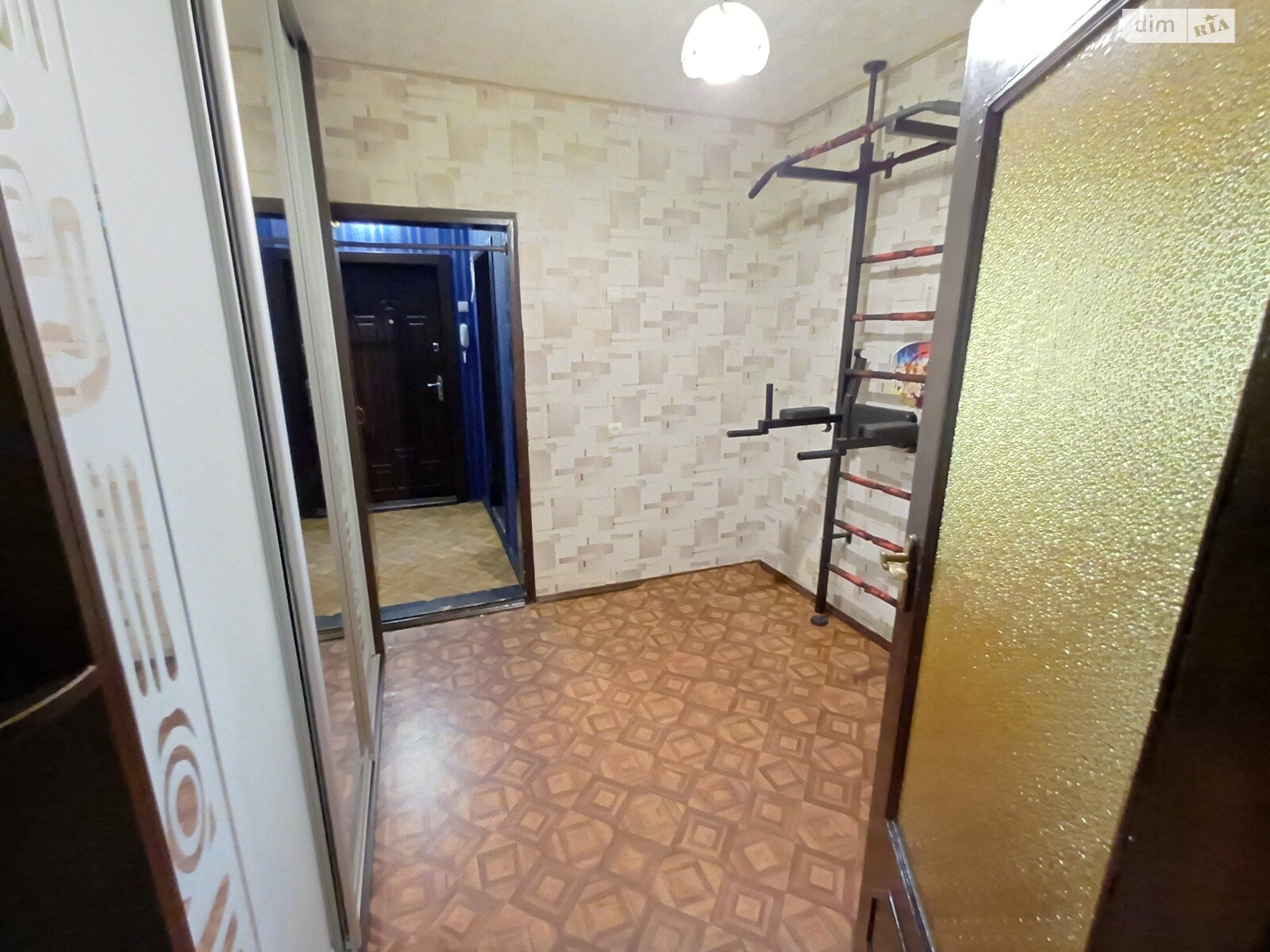 Продажа трехкомнатной квартиры в Броварах, на ул. Михаила Грушевского 17Б, район Массив фото 1 Продажа трехкомнатной квартиры в Броварах, на ул. Михаила Грушевского 17Б, район Массив фото 1