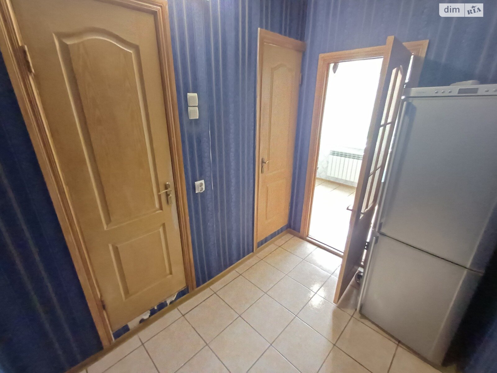 Продажа трехкомнатной квартиры в Броварах, на ул. Михаила Грушевского 17Б, район Массив фото 1 Продажа трехкомнатной квартиры в Броварах, на ул. Михаила Грушевского 17Б, район Массив фото 1