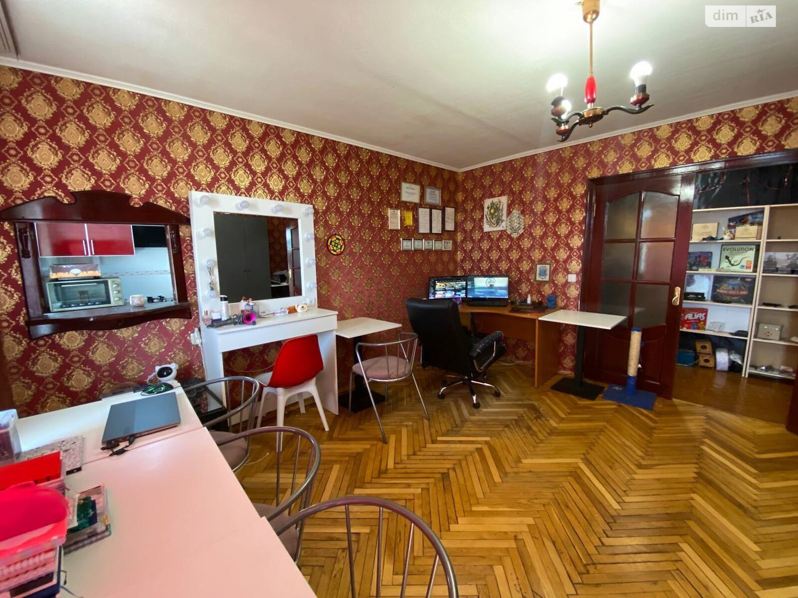 Продаж трикімнатної квартири в Броварах, на бул. Незалежності 6, район Масив фото 1 Продаж трикімнатної квартири в Броварах, на бул. Незалежності 6, район Масив фото 1