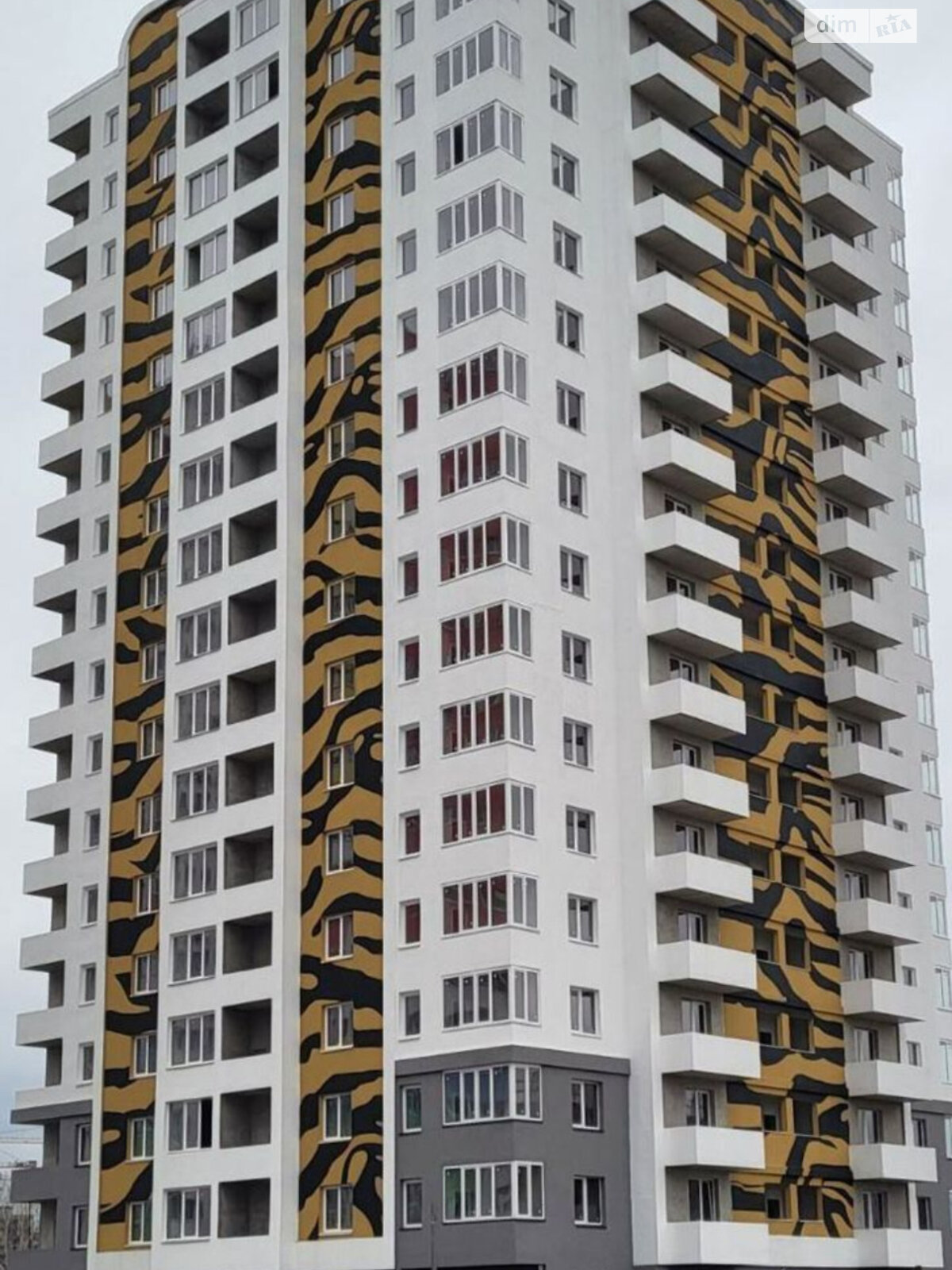 Продажа трехкомнатной квартиры в Броварах, на ул. Павла Чубинского 7А, район Массив фото 1
