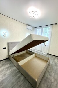 Продаж однокімнатної квартири в Броварах, на вул. Симоненка 107, район Масив фото 2