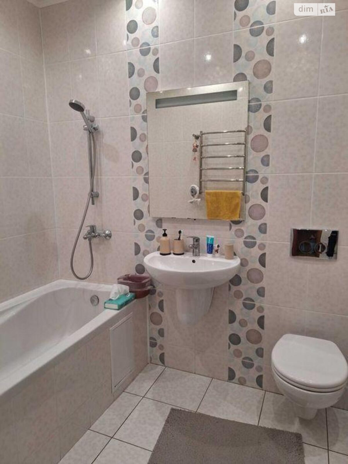 Продажа трехкомнатной квартиры в Броварах, на ул. Павла Чубинского 3, фото 1 Продажа трехкомнатной квартиры в Броварах, на ул. Павла Чубинского 3, фото 1