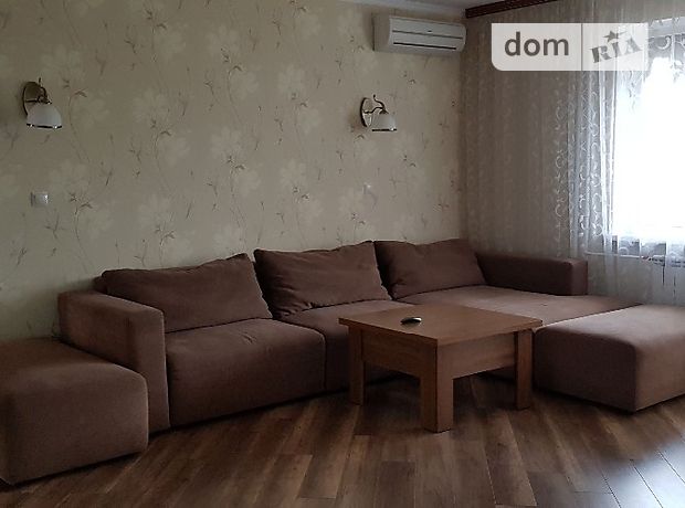 Продажа трехкомнатной квартиры в Броварах, на Ярослава Мудрого 28а, район Розвилка фото 1 Продажа трехкомнатной квартиры в Броварах, на Ярослава Мудрого 28а, район Розвилка фото 1