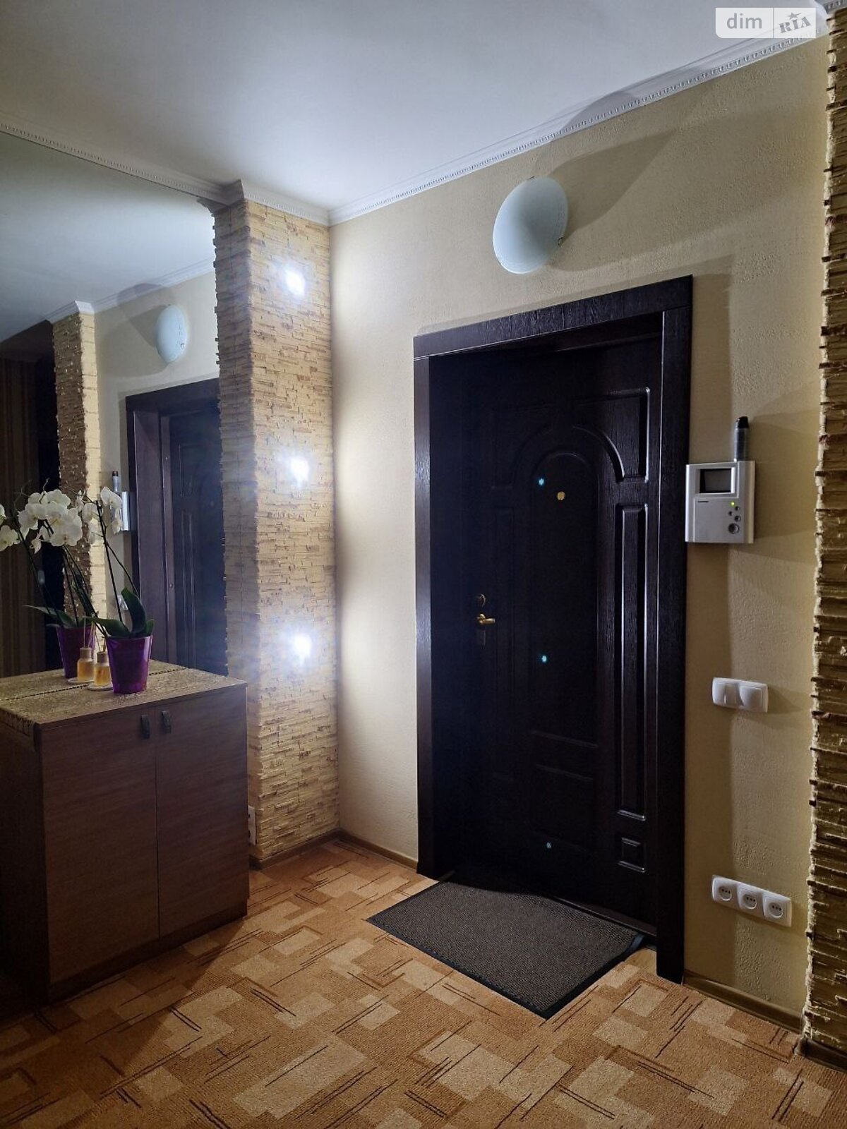 Продажа трехкомнатной квартиры в Броварах, на ул. Павла Чубинского 3, район Сады фото 1 Продажа трехкомнатной квартиры в Броварах, на ул. Павла Чубинского 3, район Сады фото 1