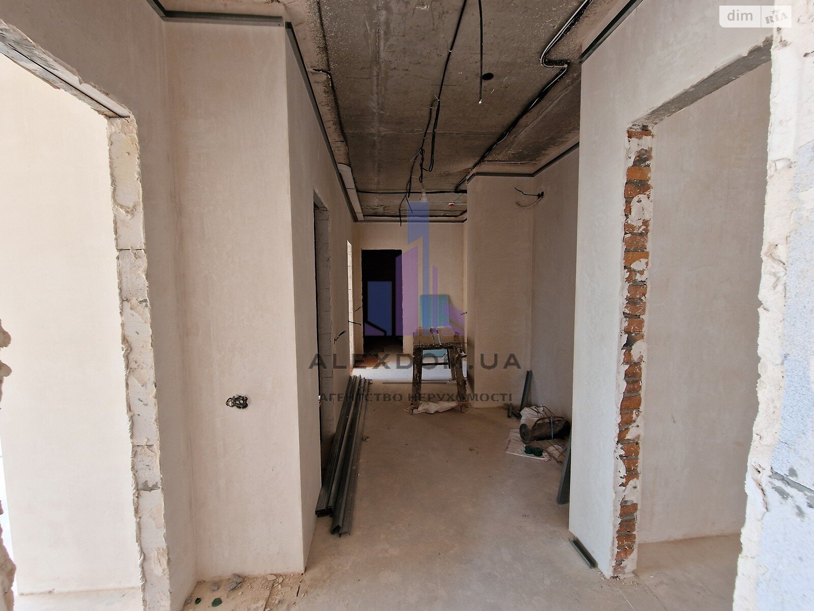 Продажа трехкомнатной квартиры в Броварах, на ул. Симоненко 30, фото 1 Продажа трехкомнатной квартиры в Броварах, на ул. Симоненко 30, фото 1
