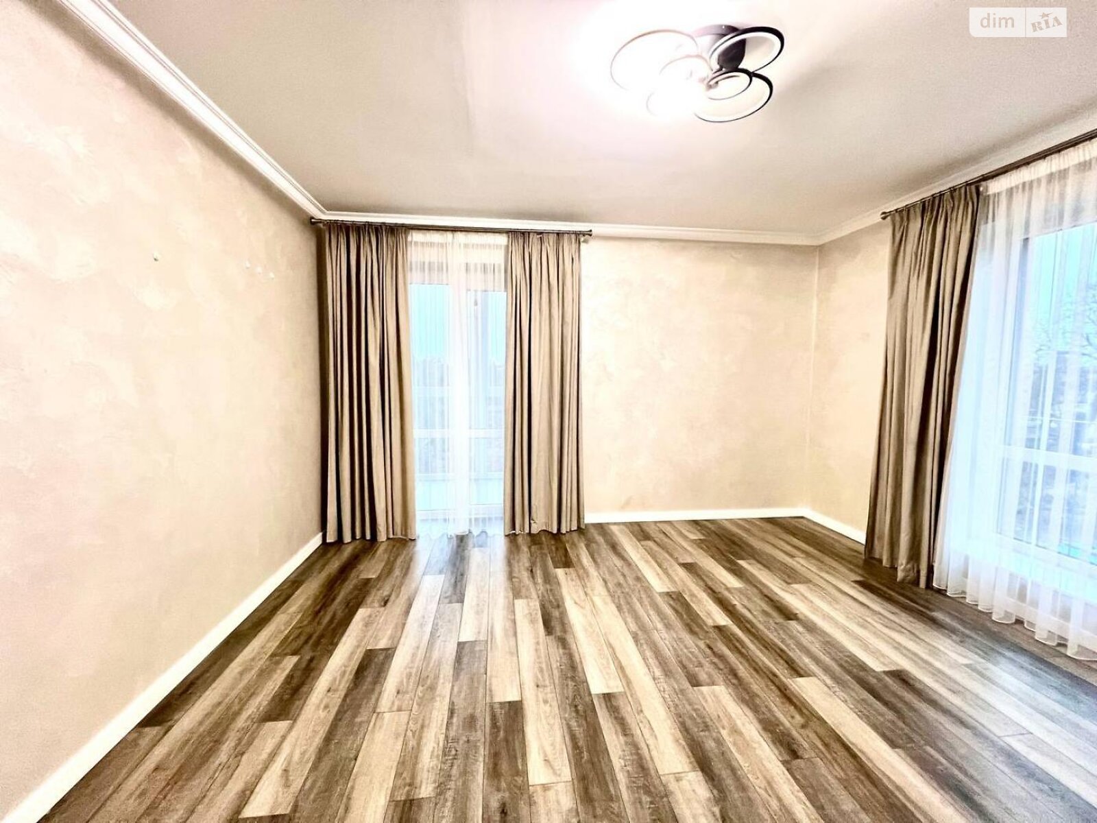 Продажа двухкомнатной квартиры в Брюховичах, на ул. Макаренко 10, кв. 12, район Шевченковский фото 1