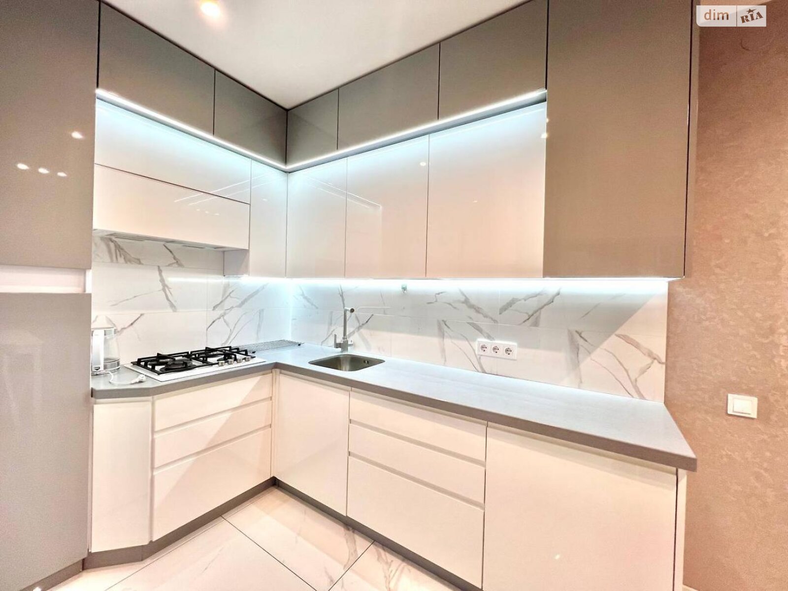 Продажа двухкомнатной квартиры в Брюховичах, на ул. Макаренко 10, кв. 12, район Шевченковский фото 1