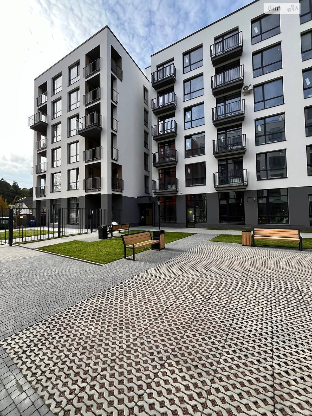 Продаж двокімнатної квартири в Брюховичах, на вул. Широка 22В, район Шевченківський фото 1 Продаж двокімнатної квартири в Брюховичах, на вул. Широка 22В, район Шевченківський фото 1