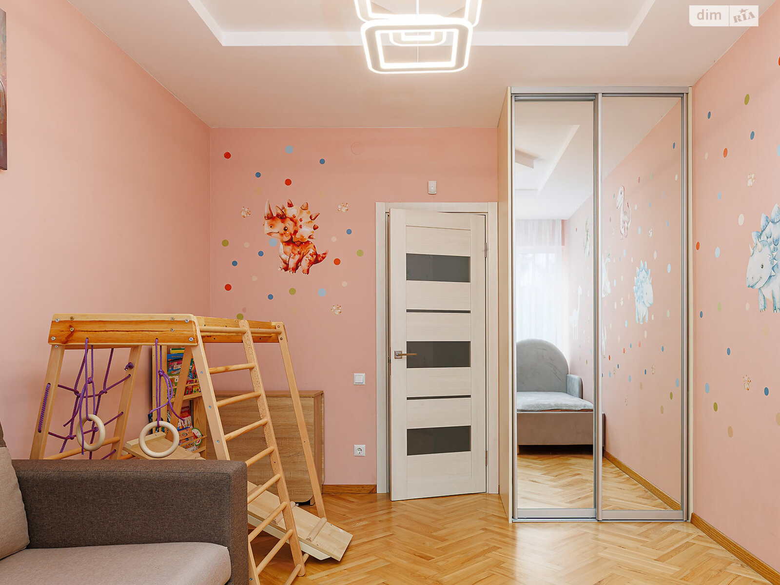 Продажа трехкомнатной квартиры в Брюховичах, на ул. Ясная 25, район Шевченковский фото 1 Продажа трехкомнатной квартиры в Брюховичах, на ул. Ясная 25, район Шевченковский фото 1