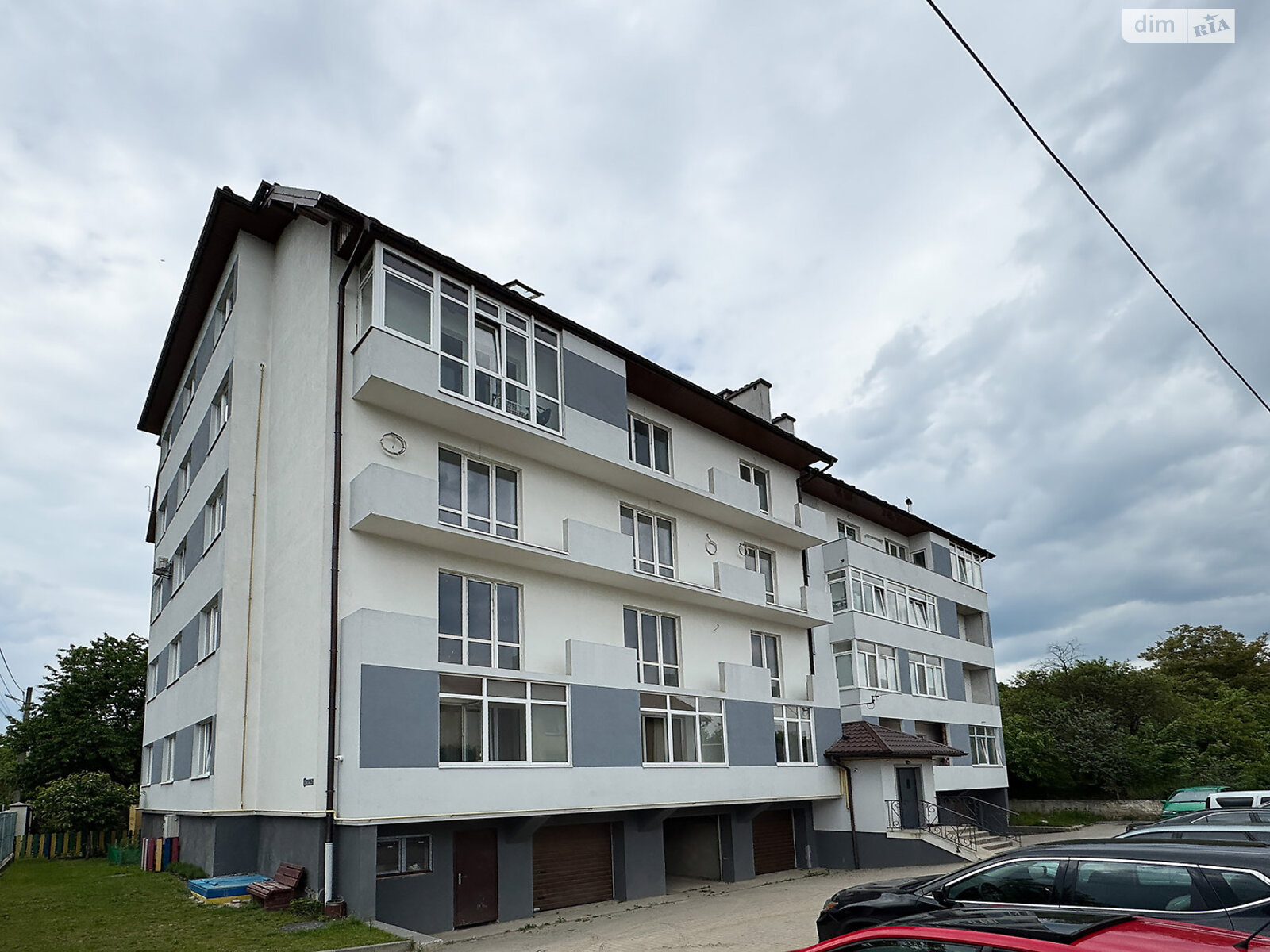 Продажа трехкомнатной квартиры в Брюховичах, на ул. Ясная 25, район Шевченковский фото 1 Продажа трехкомнатной квартиры в Брюховичах, на ул. Ясная 25, район Шевченковский фото 1