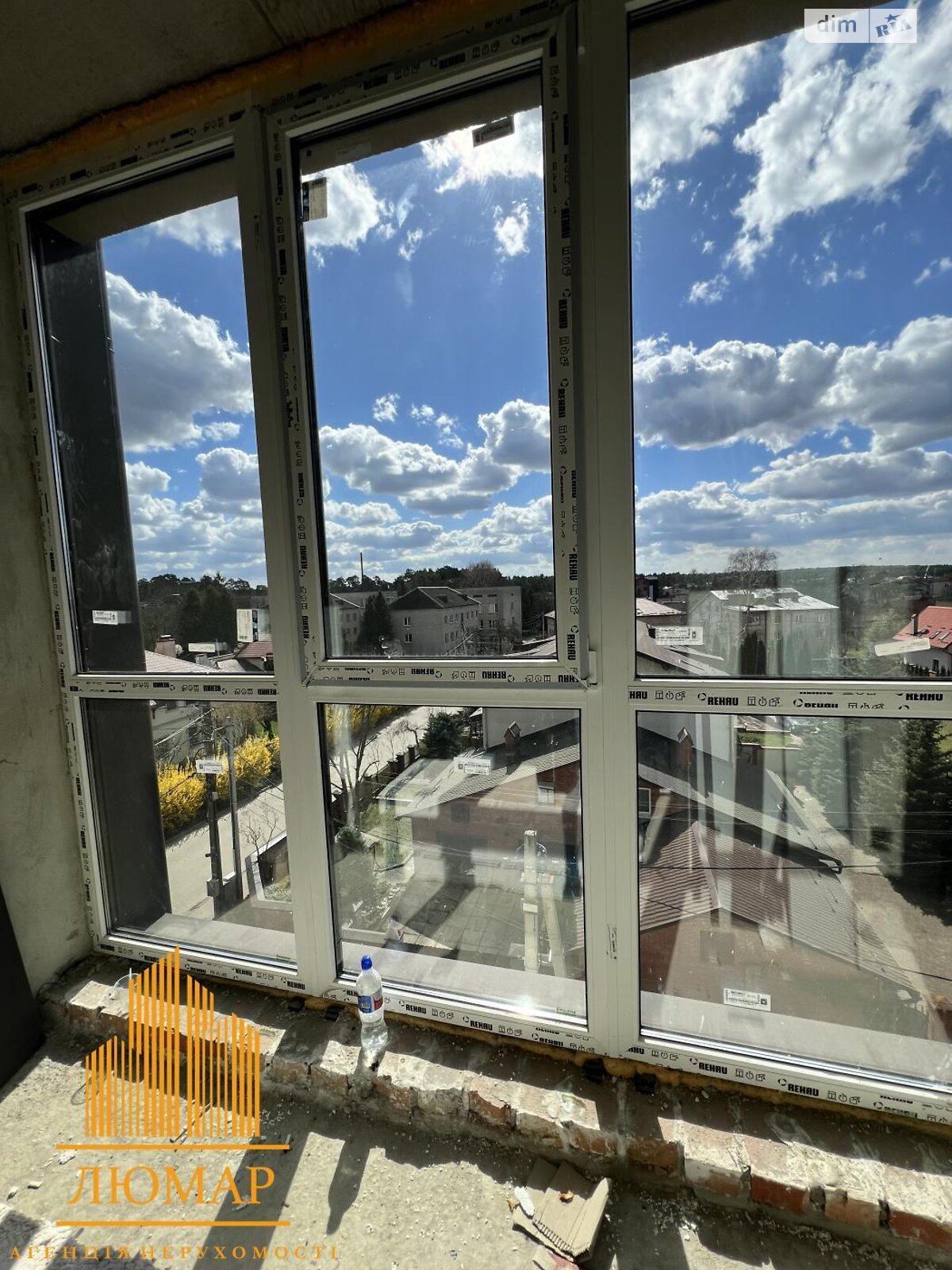 Продажа двухкомнатной квартиры в Брюховичах, на ясна, фото 1 Продажа двухкомнатной квартиры в Брюховичах, на ясна, фото 1