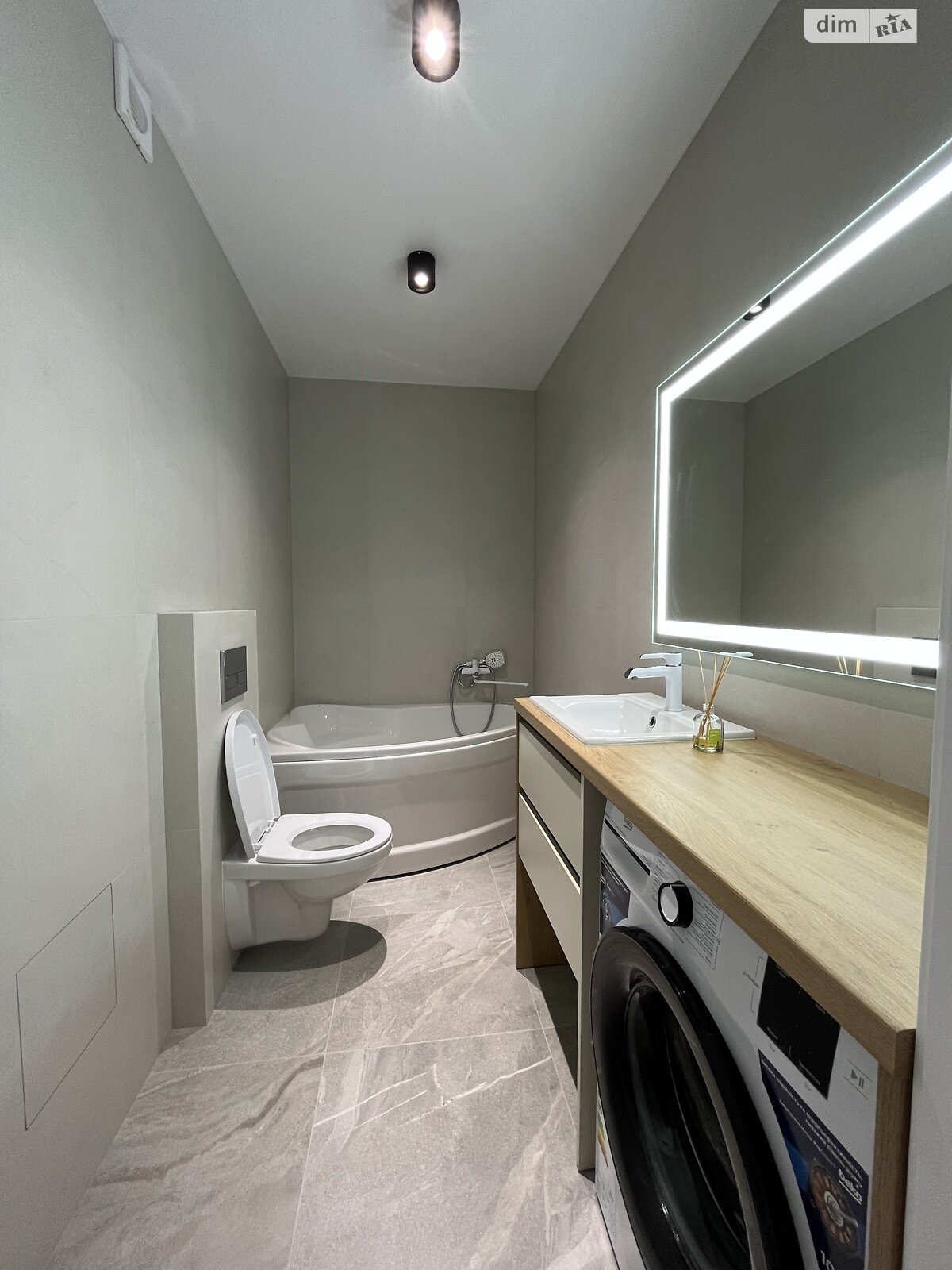 Продаж однокімнатної квартири в Бучі, на вул. Амосова 4, фото 1