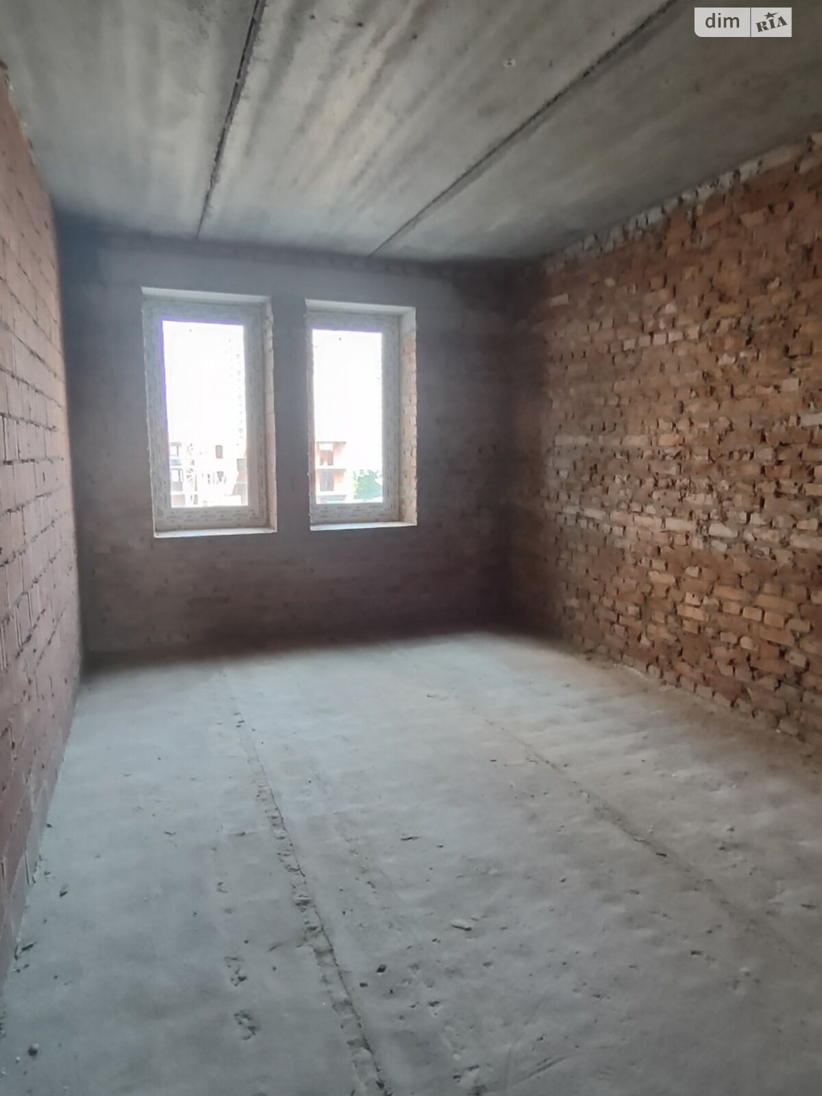 Продаж трикімнатної квартири в Бучі, на вул. Амосова 4, фото 1